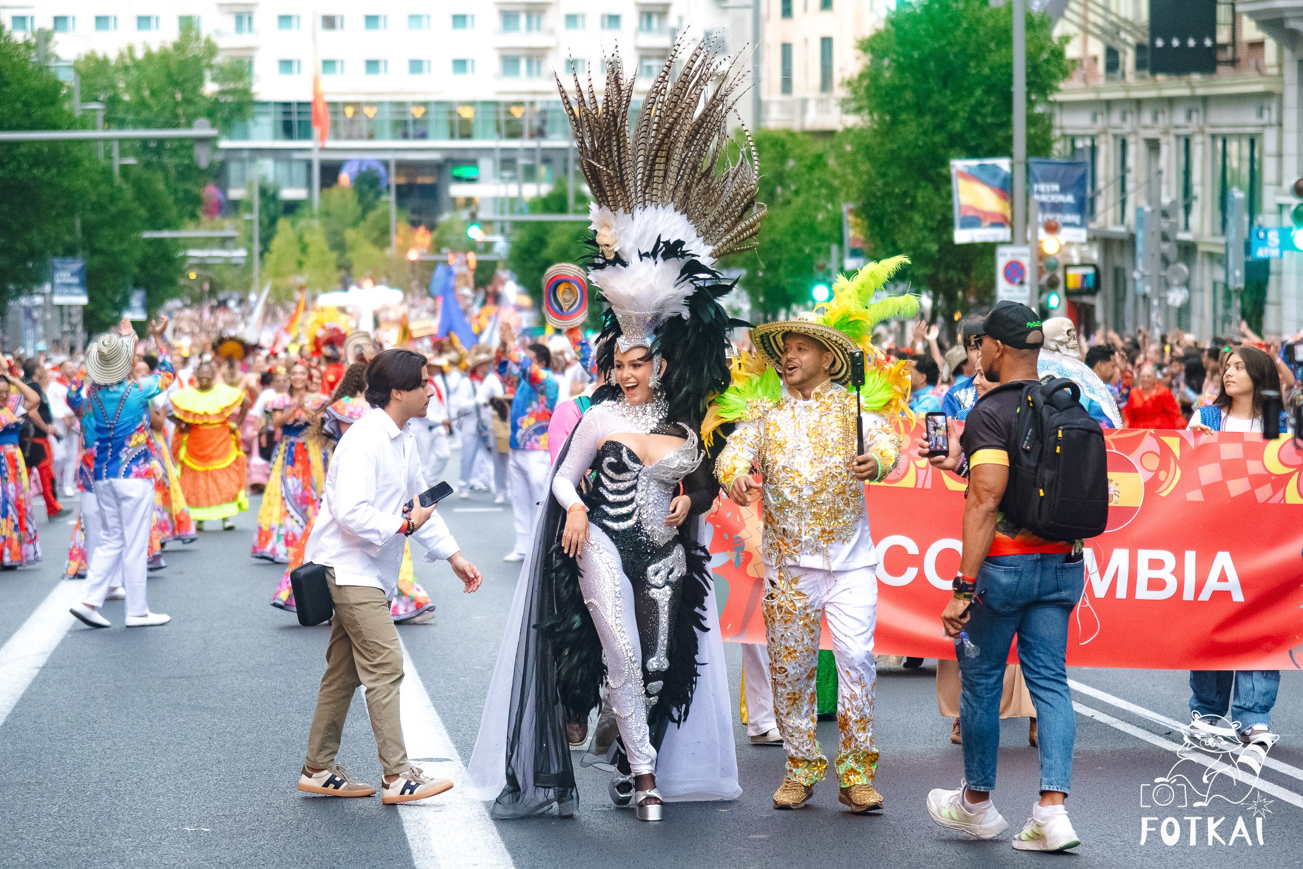La Gran Cabalgata de la Hispanidad desfiló por la Gran Vía de Madrid — Fotos, 2026 | FOTKAI