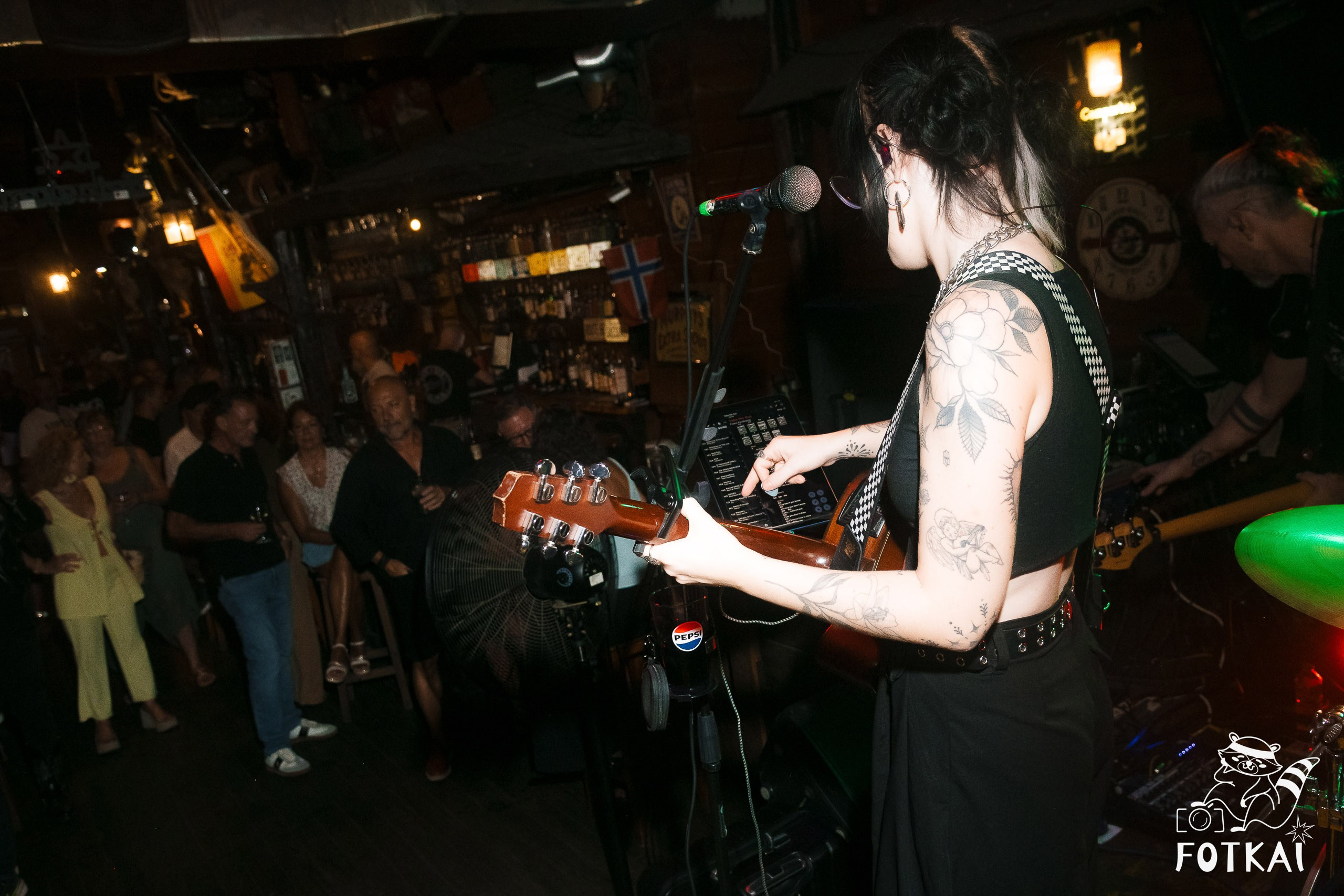 Indigo agitó El Paso Rock Bar en Torrevieja con una noche de rock puro, 2026 | FOTKAI