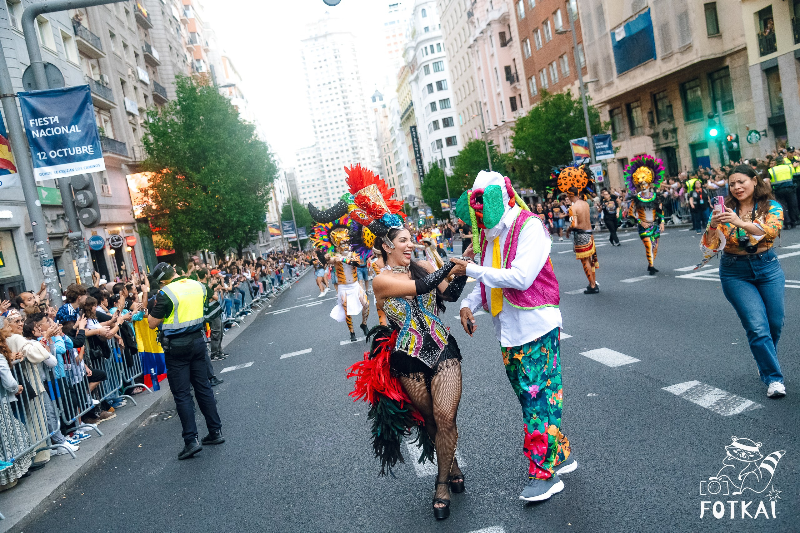 La Gran Cabalgata de la Hispanidad desfiló por la Gran Vía de Madrid — Fotos, 2026 | FOTKAI