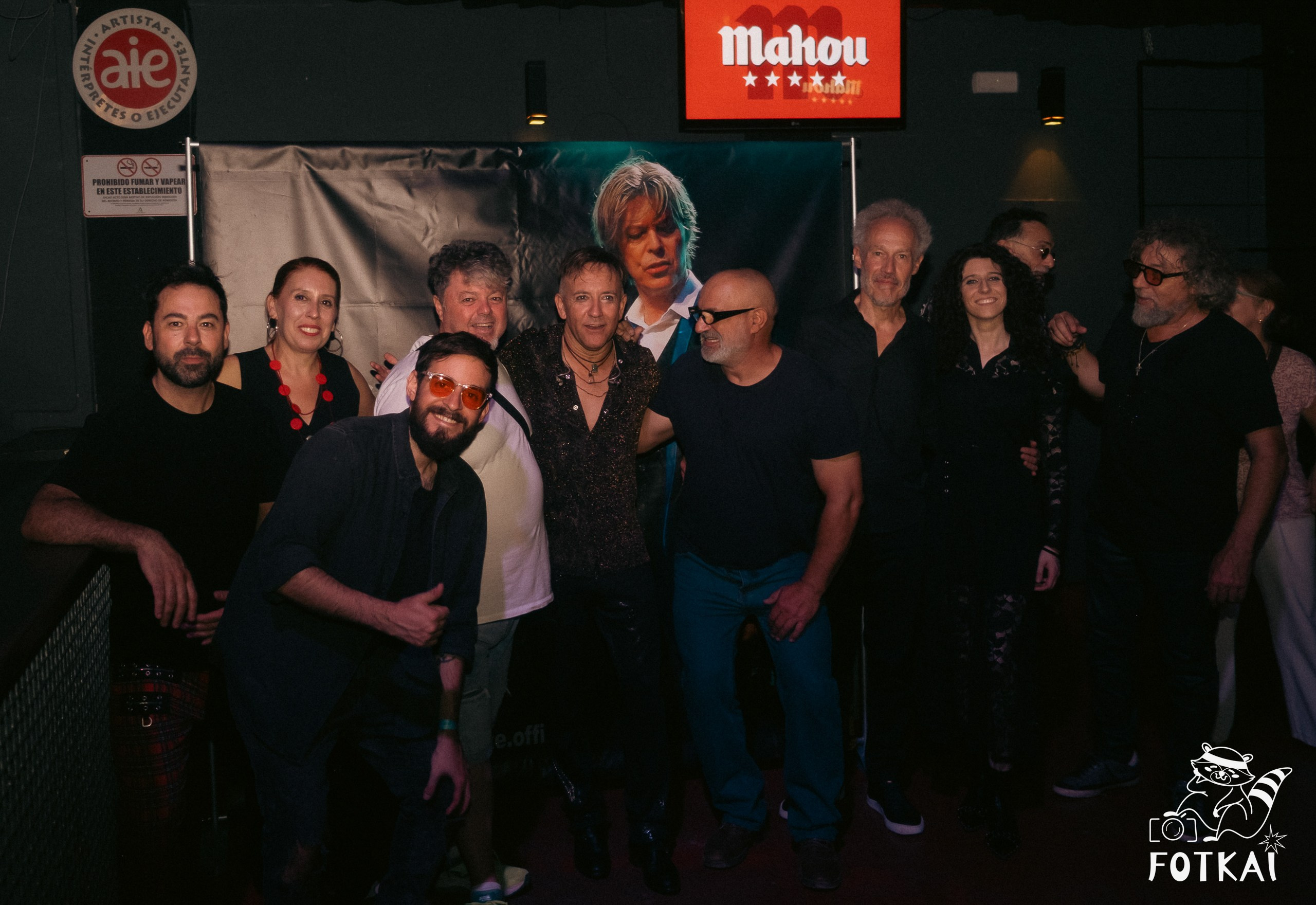 Blackstars revivió a David Bowie con 8 músicos en escena en la Sala Custom de Sevilla, 2026 | FOTKAI
