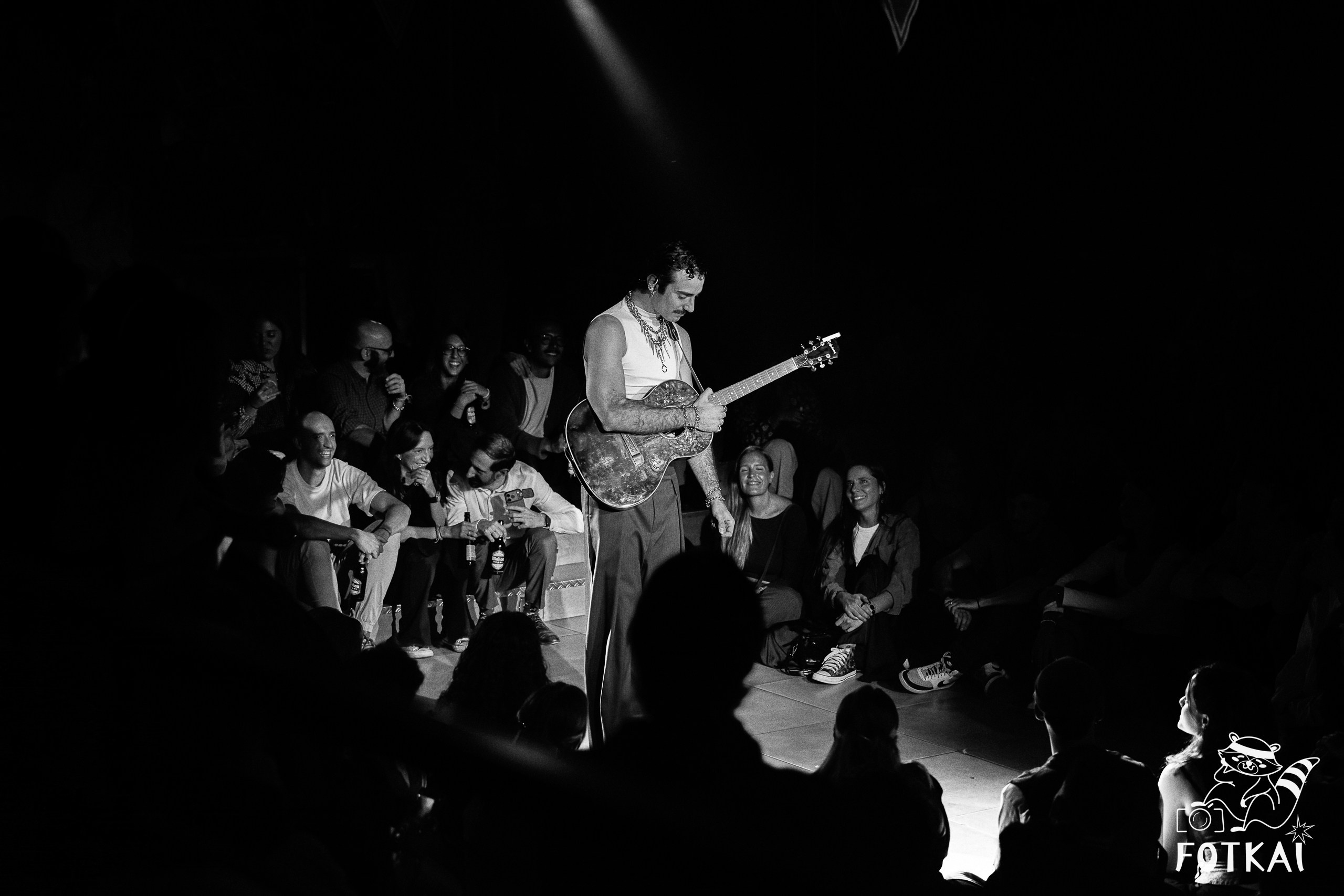 Santi Muk en Sala Copérnico de Madrid: fotos del concierto de nueva canción argentina, 2026 | FOTKAI