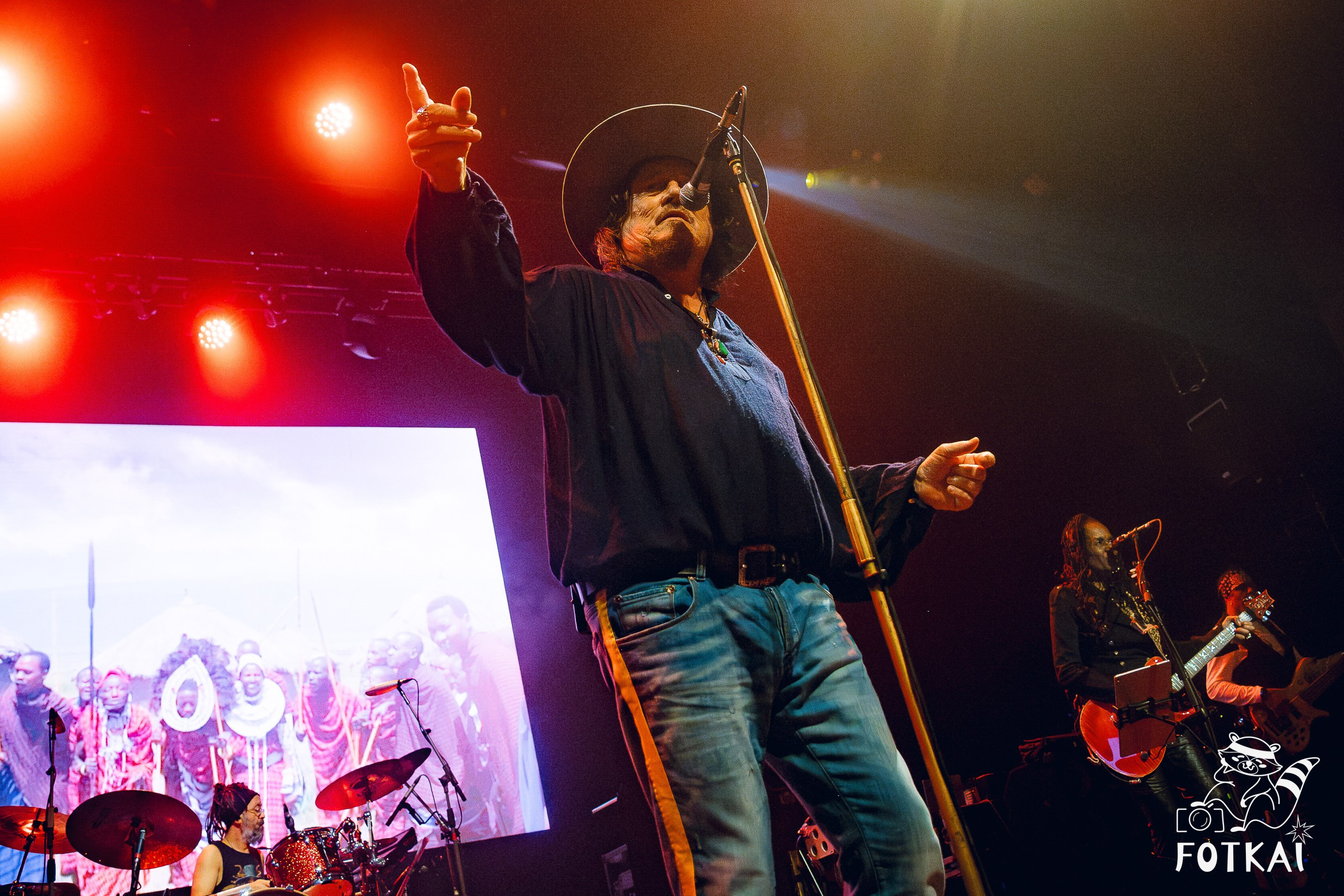 Zucchero celebró 25 años de «Baila (Sexy Thing)» en el Príncipe Pío de Madrid — Fotos, 2026 | FOTKAI
