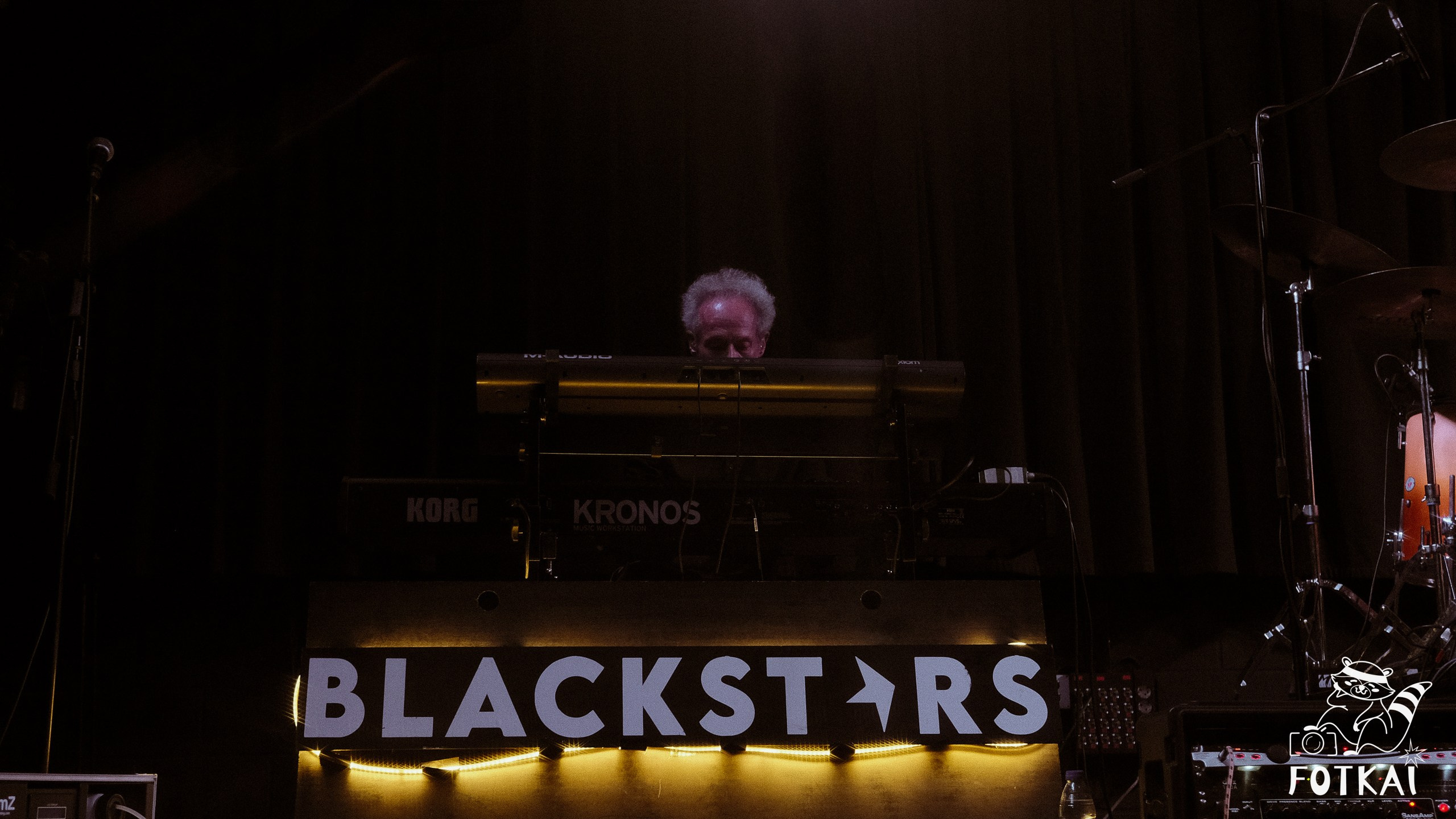 Blackstars revivió a David Bowie con 8 músicos en escena en la Sala Custom de Sevilla, 2026 | FOTKAI
