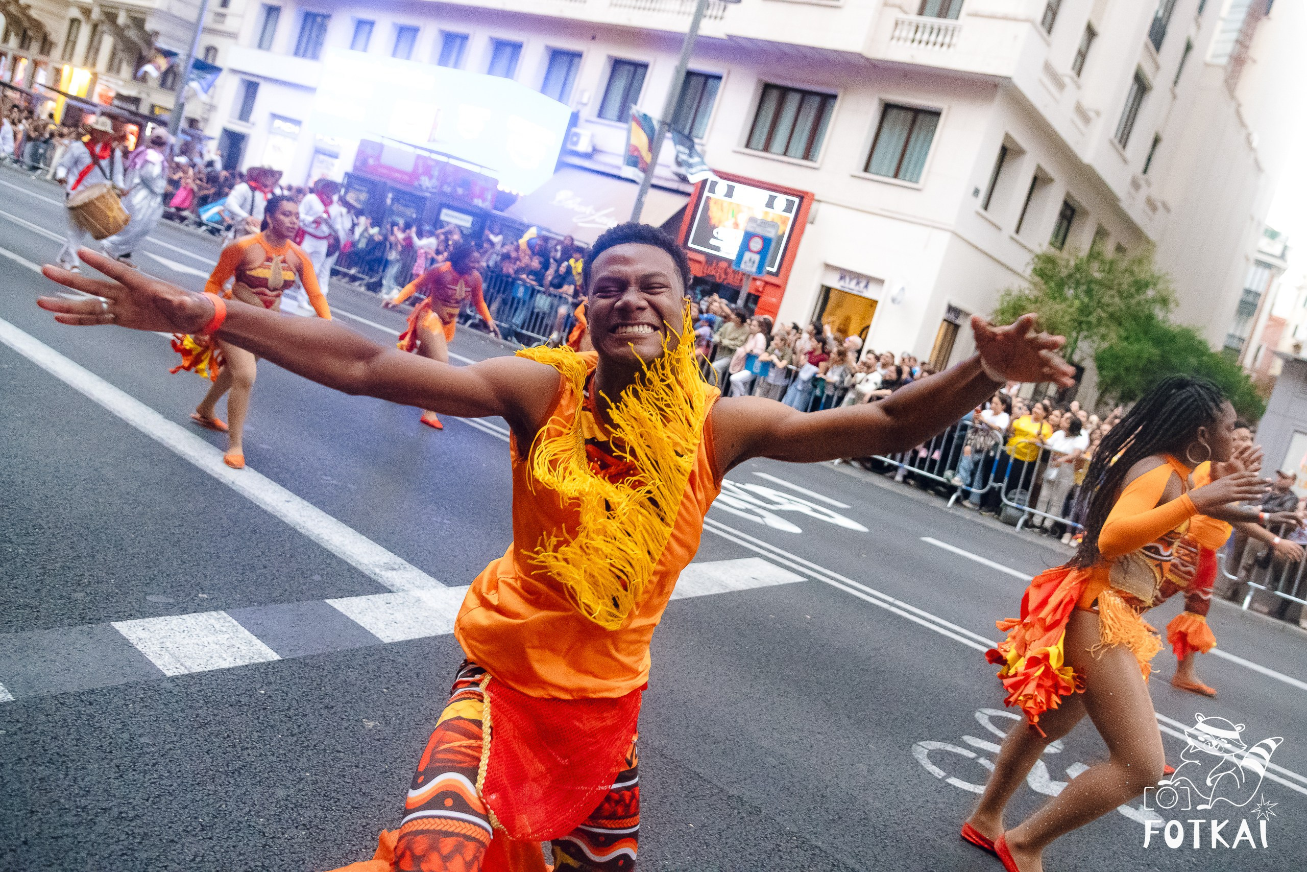 La Gran Cabalgata de la Hispanidad desfiló por la Gran Vía de Madrid — Fotos, 2026 | FOTKAI
