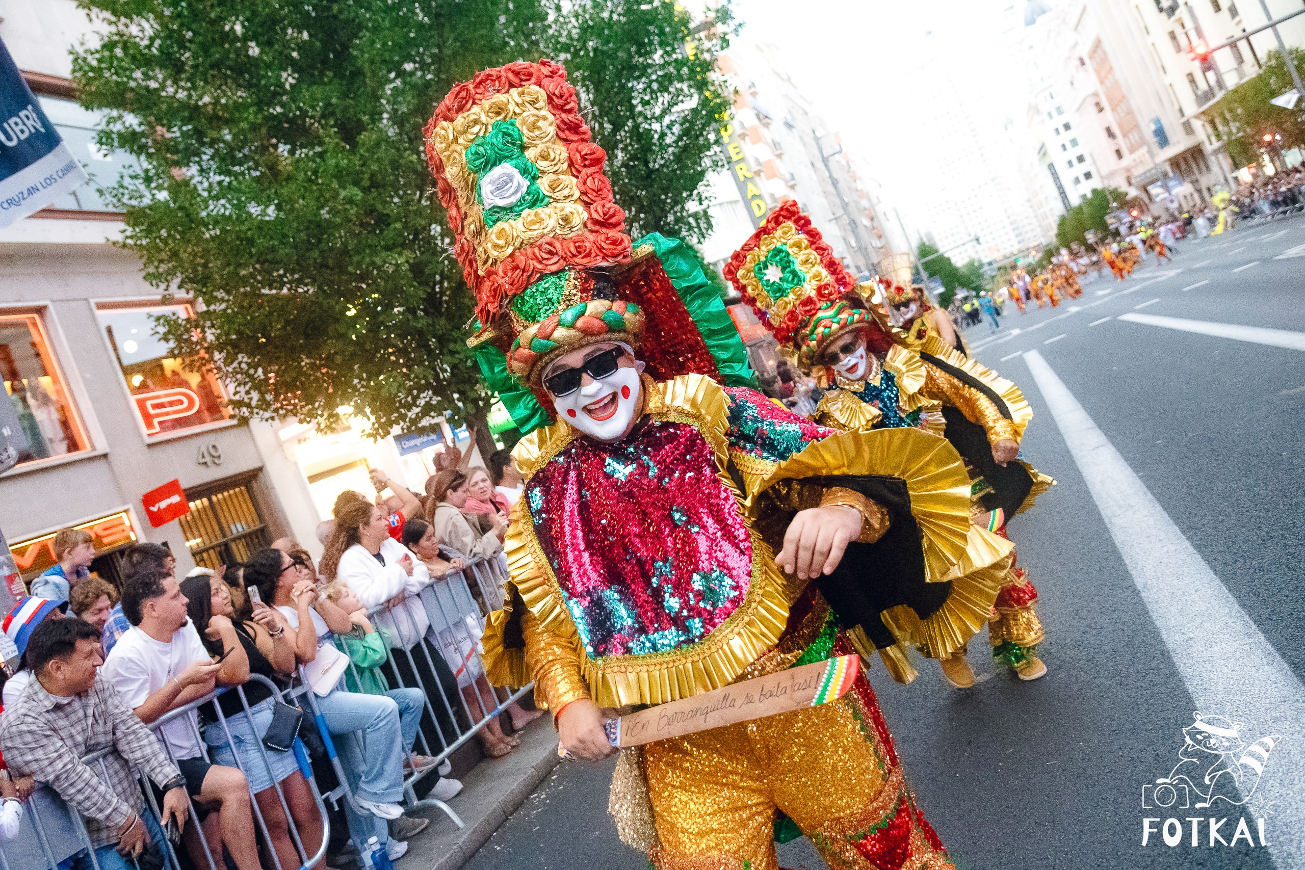 La Gran Cabalgata de la Hispanidad desfiló por la Gran Vía de Madrid — Fotos, 2026 | FOTKAI