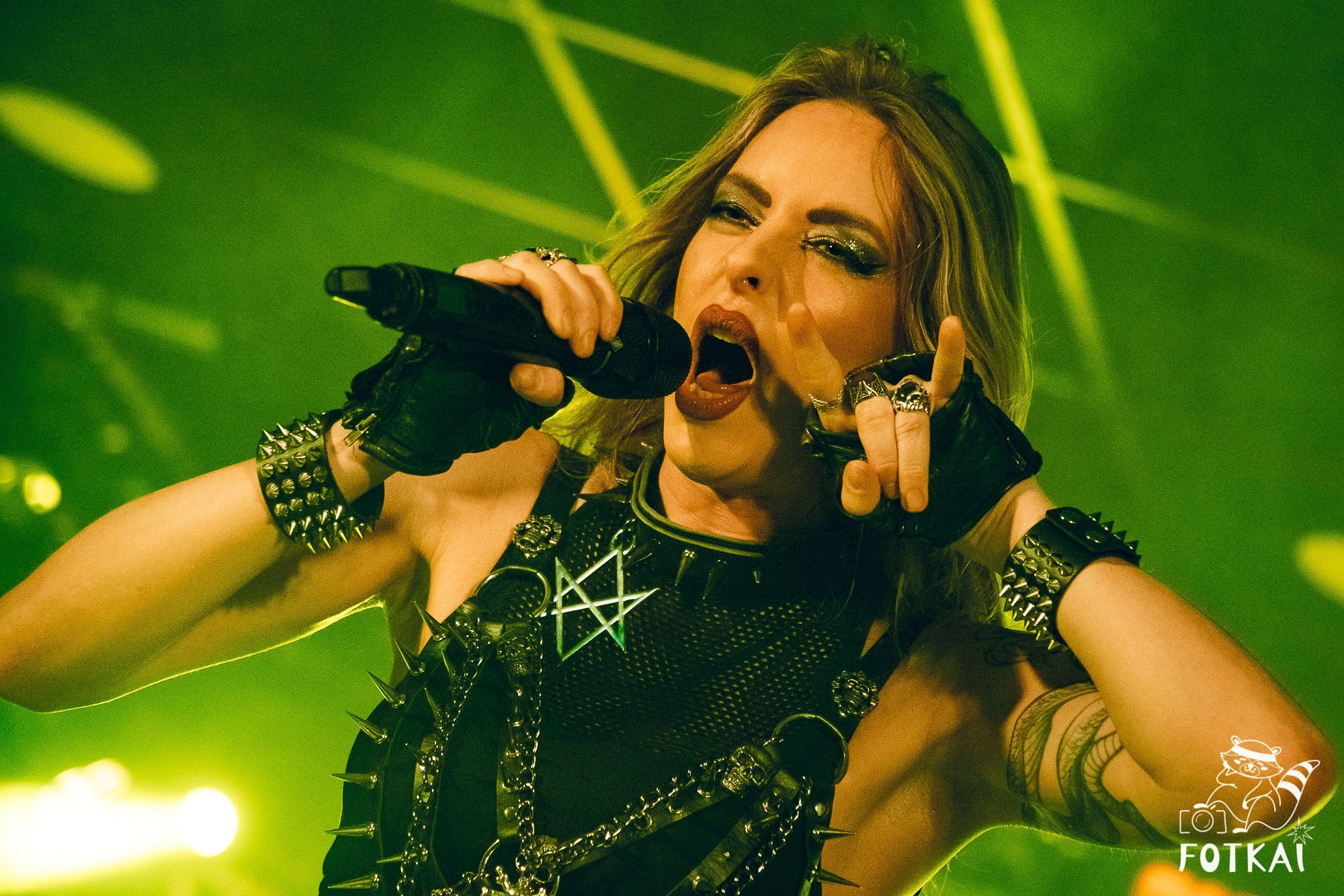 Burning Witches se separa de Laura Guldemond tras siete años: ¿quién sustituirá a la vocalista? | FOTKAI