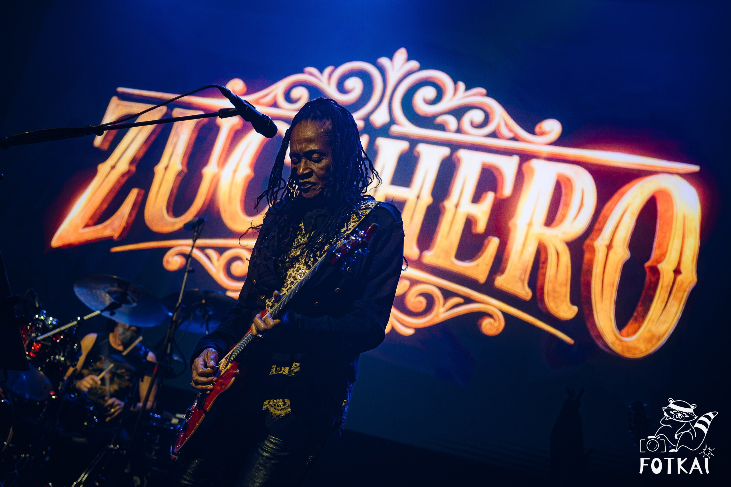 Zucchero celebró 25 años de «Baila (Sexy Thing)» en el Príncipe Pío de Madrid — Fotos, 2026 | FOTKAI