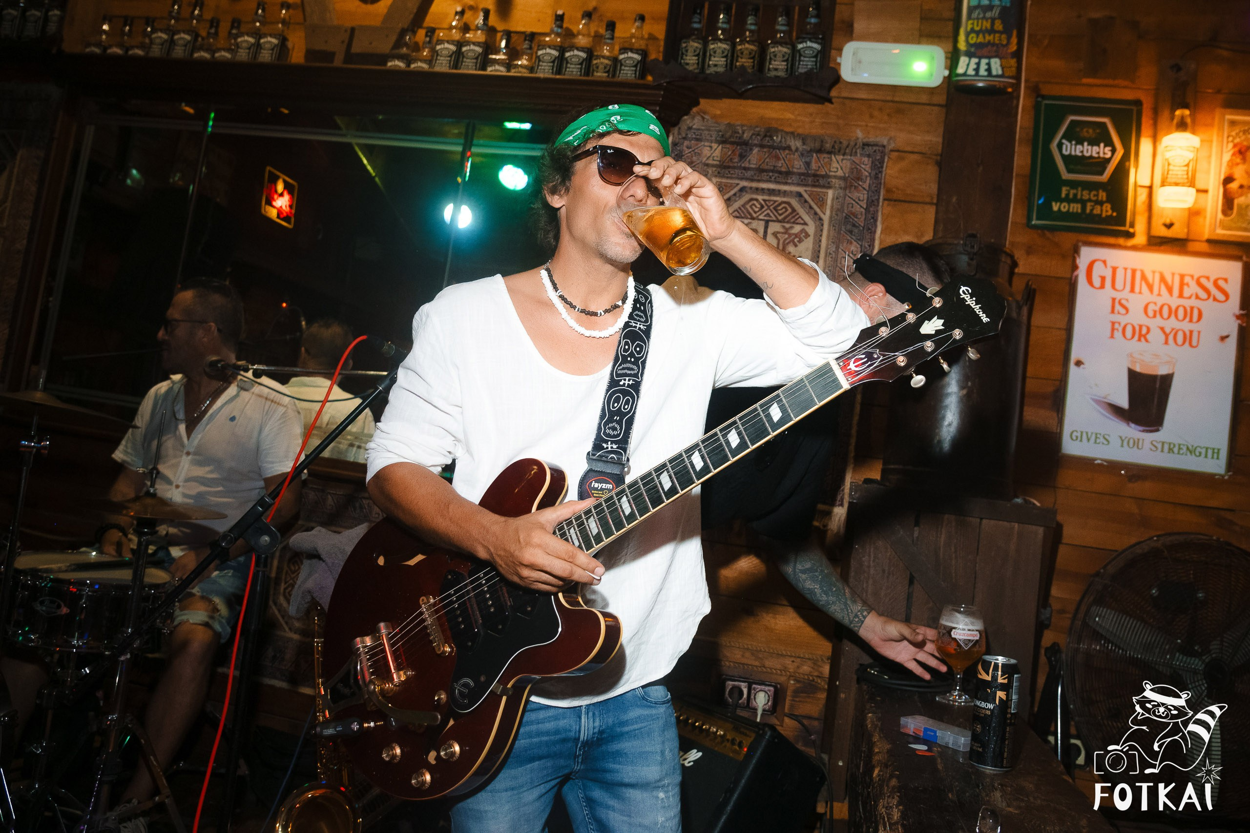 Stones of the Coast зарядили El Paso Rock Bar в Торревьехе энергией, 2026 | FOTKAI