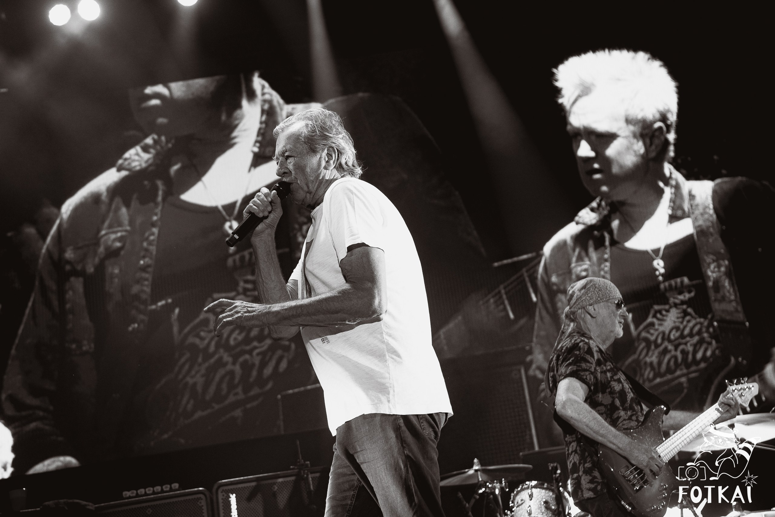 Deep Purple Rock Madrid’s Movistar Arena: Concert Photos of the Hard Rock Legends, 2026 | FOTKAI