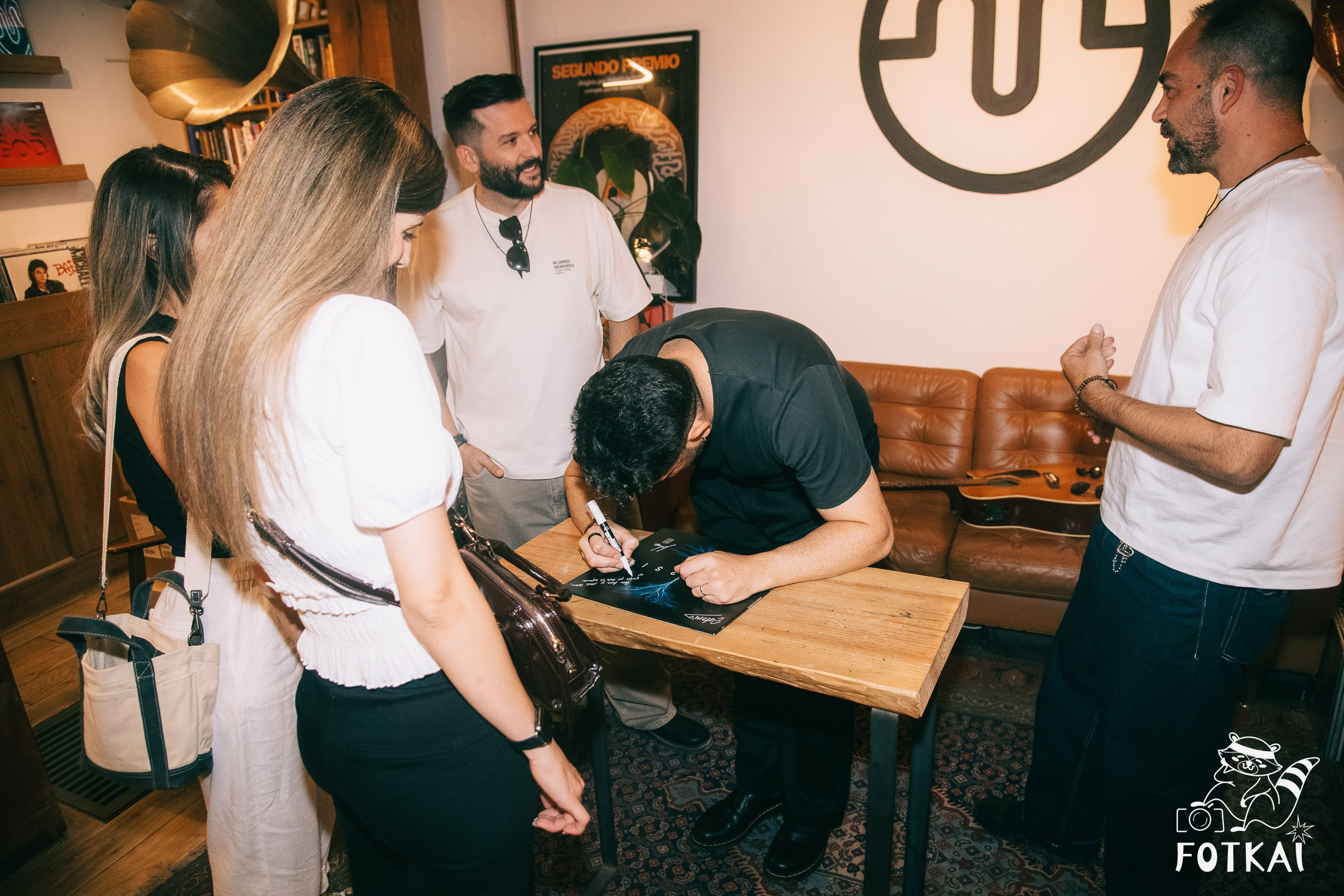Diagnóstico Binario Launched Sinapsis with an Intimate Acoustic Set at Marilians Records, Madrid, 2026 | FOTKAI