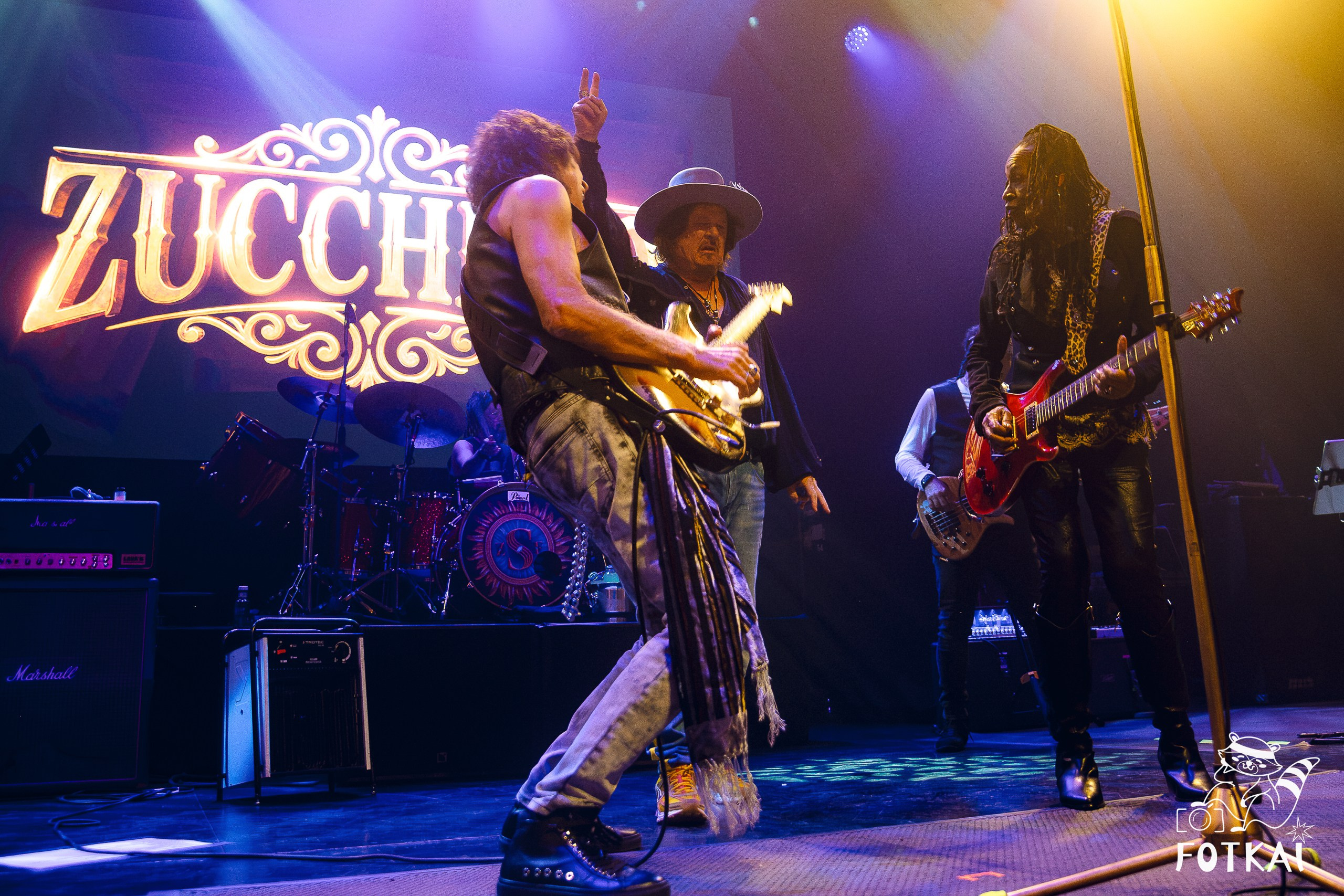 Zucchero celebró 25 años de «Baila (Sexy Thing)» en el Príncipe Pío de Madrid — Fotos, 2026 | FOTKAI