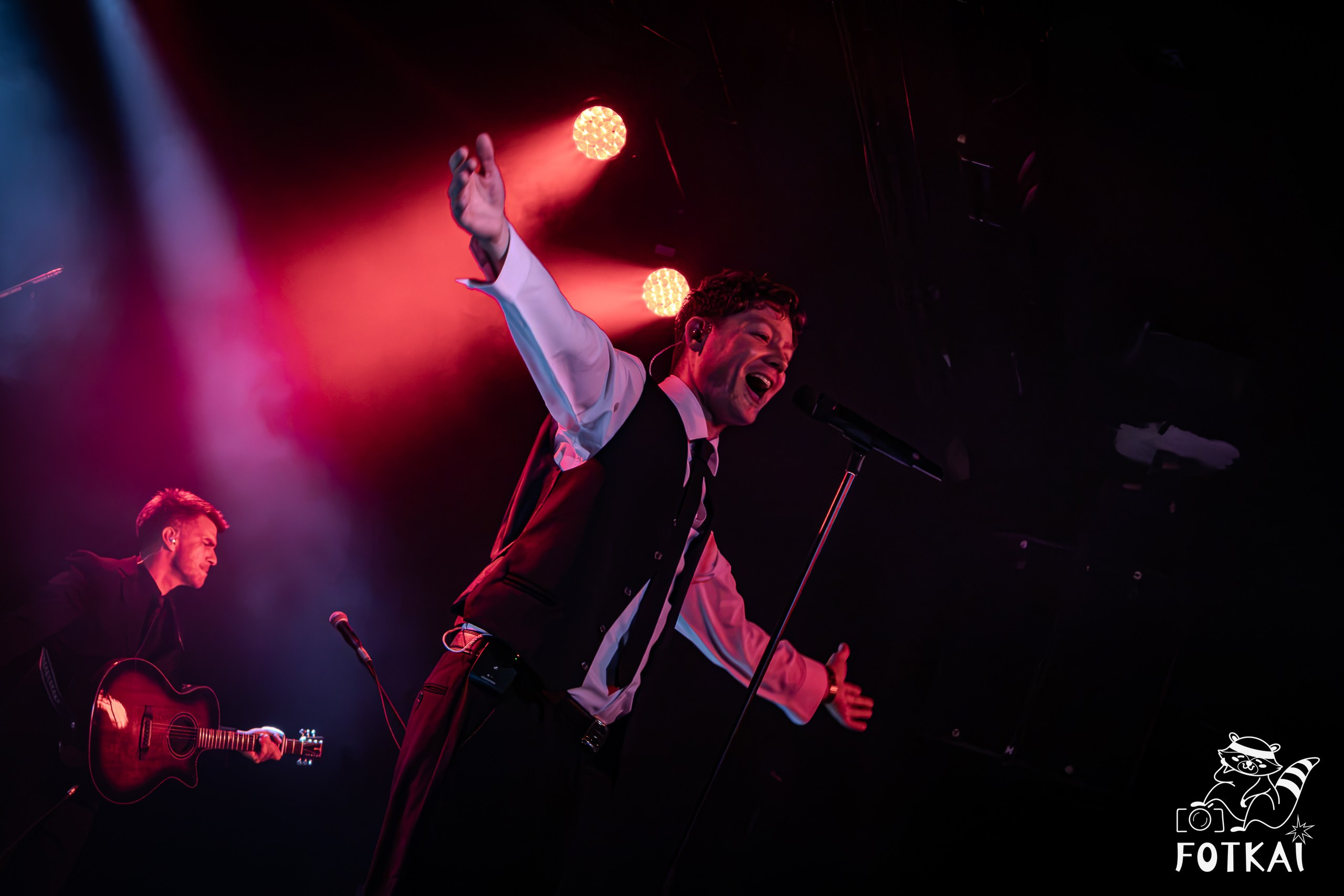 Emanero Brings 350-Million-Stream Hit Sinvergüenza to Madrid — Concert Photos, La Riviera, 2026 | FOTKAI