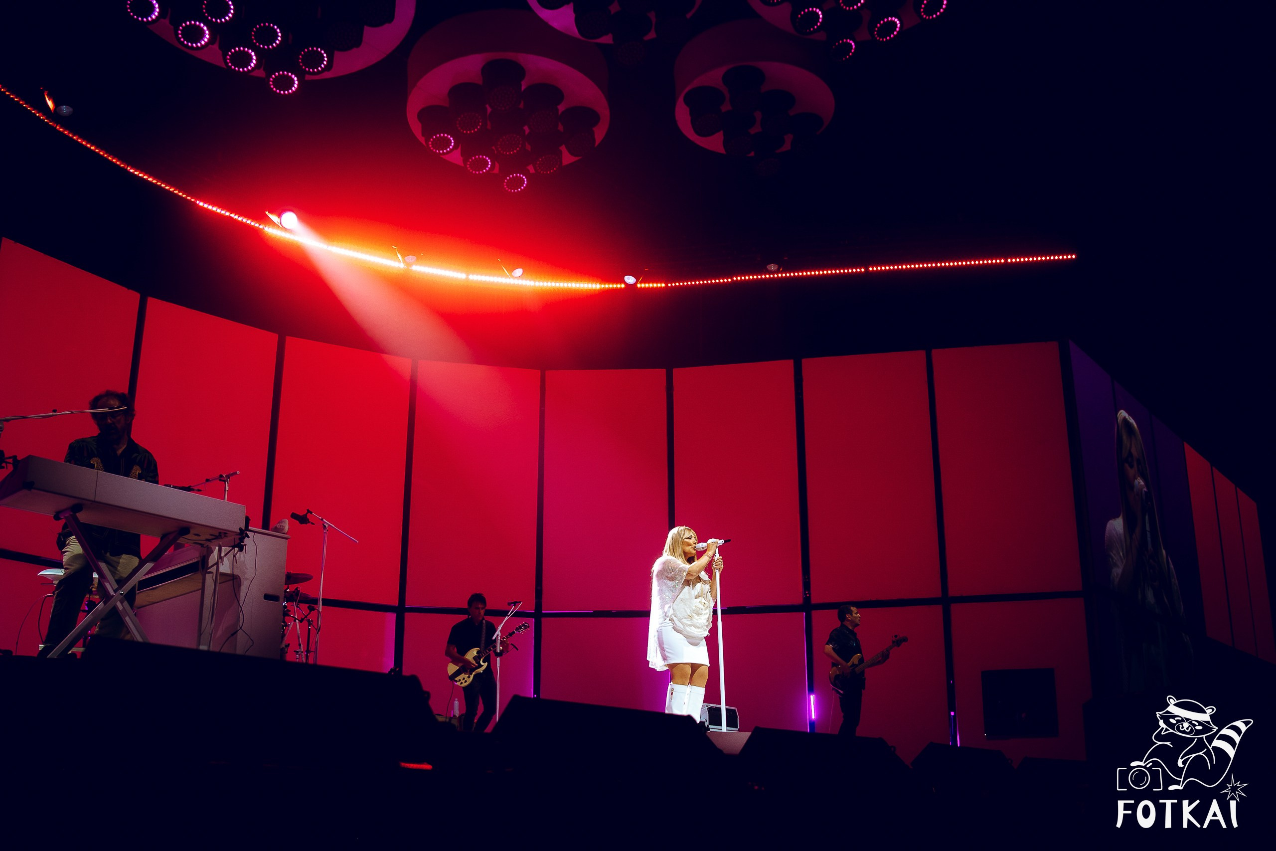 La Oreja de Van Gogh reunió a Amaia Montero en el Movistar Arena de Madrid — Fotos, 2026 | FOTKAI