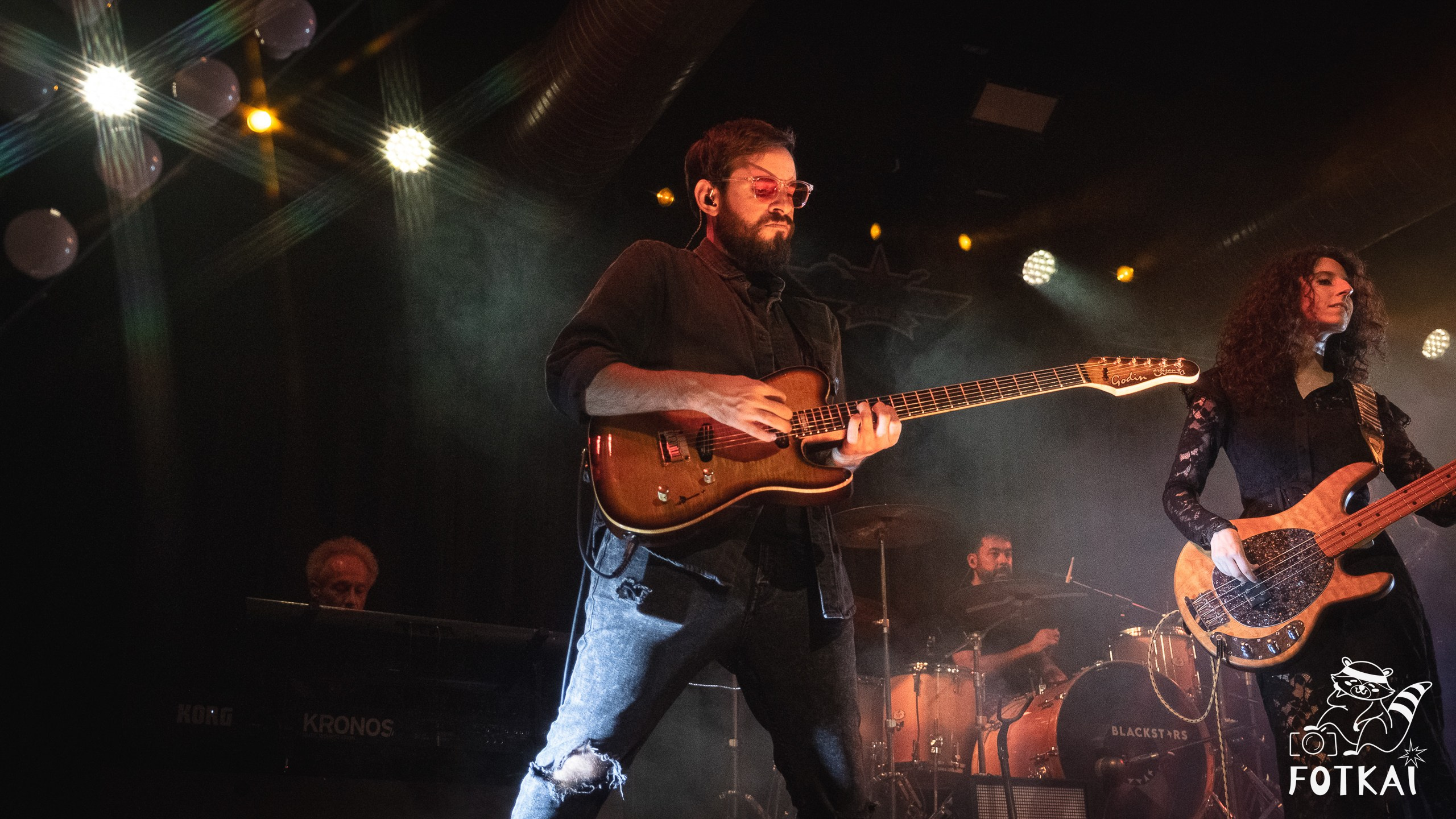 Blackstars revivió a David Bowie con 8 músicos en escena en la Sala Custom de Sevilla, 2026 | FOTKAI