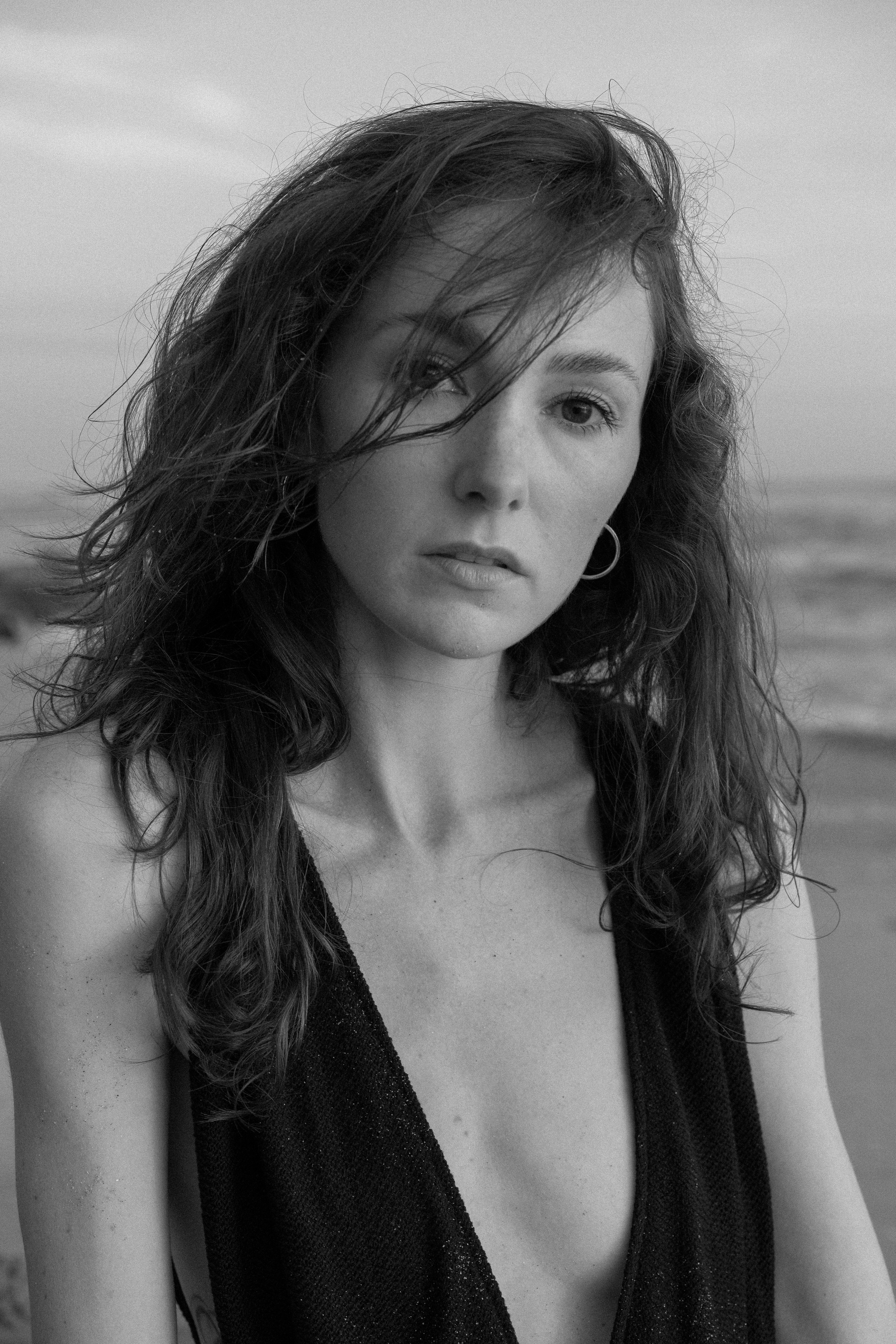 Little baby girl Keira. Family beach shoot. Portrait, family, maternity & wedding photography & videography in SoCal Kseni Vibe