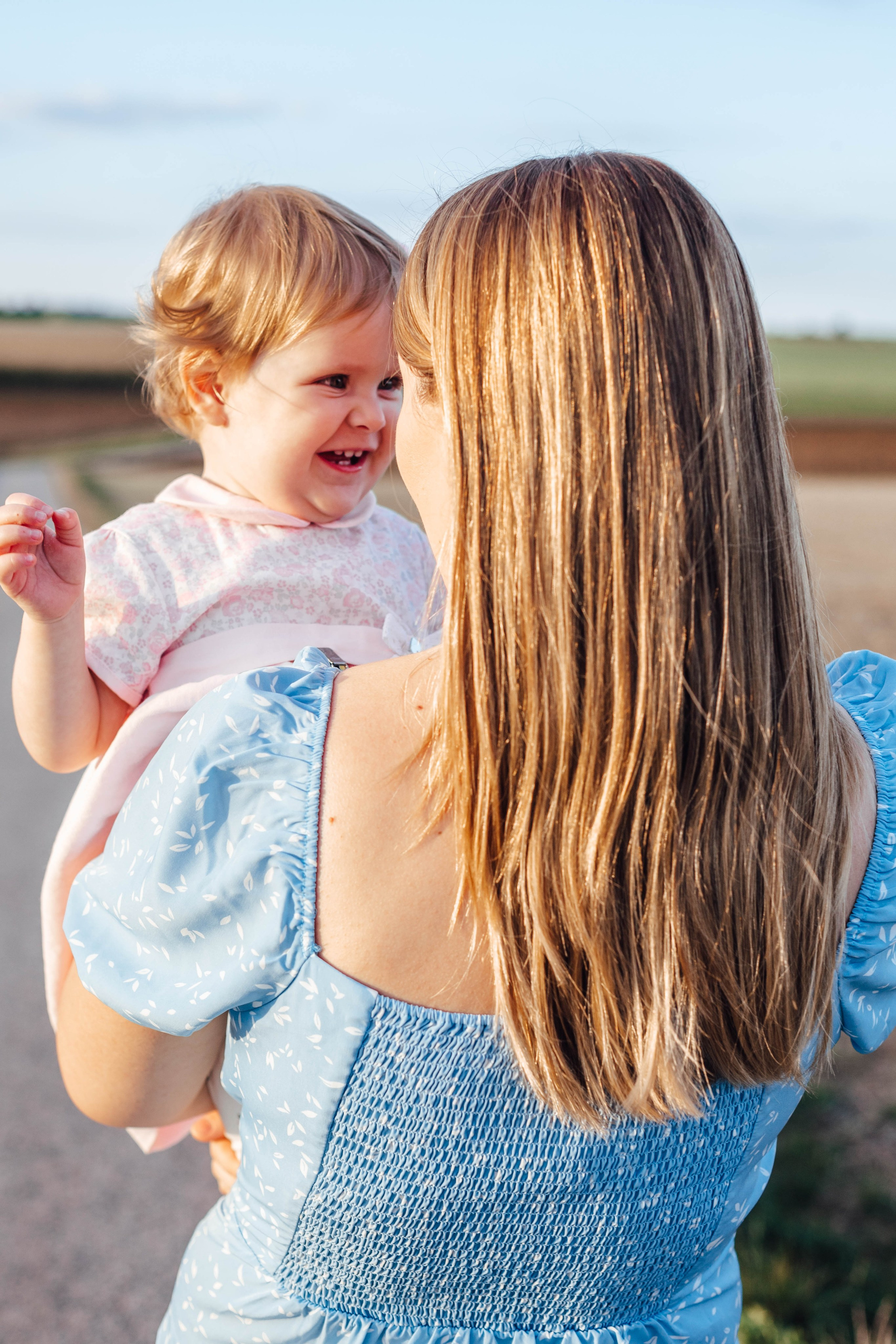 Lina & Julia. Natalia Belov Familien - und Hochzeitsfotografin