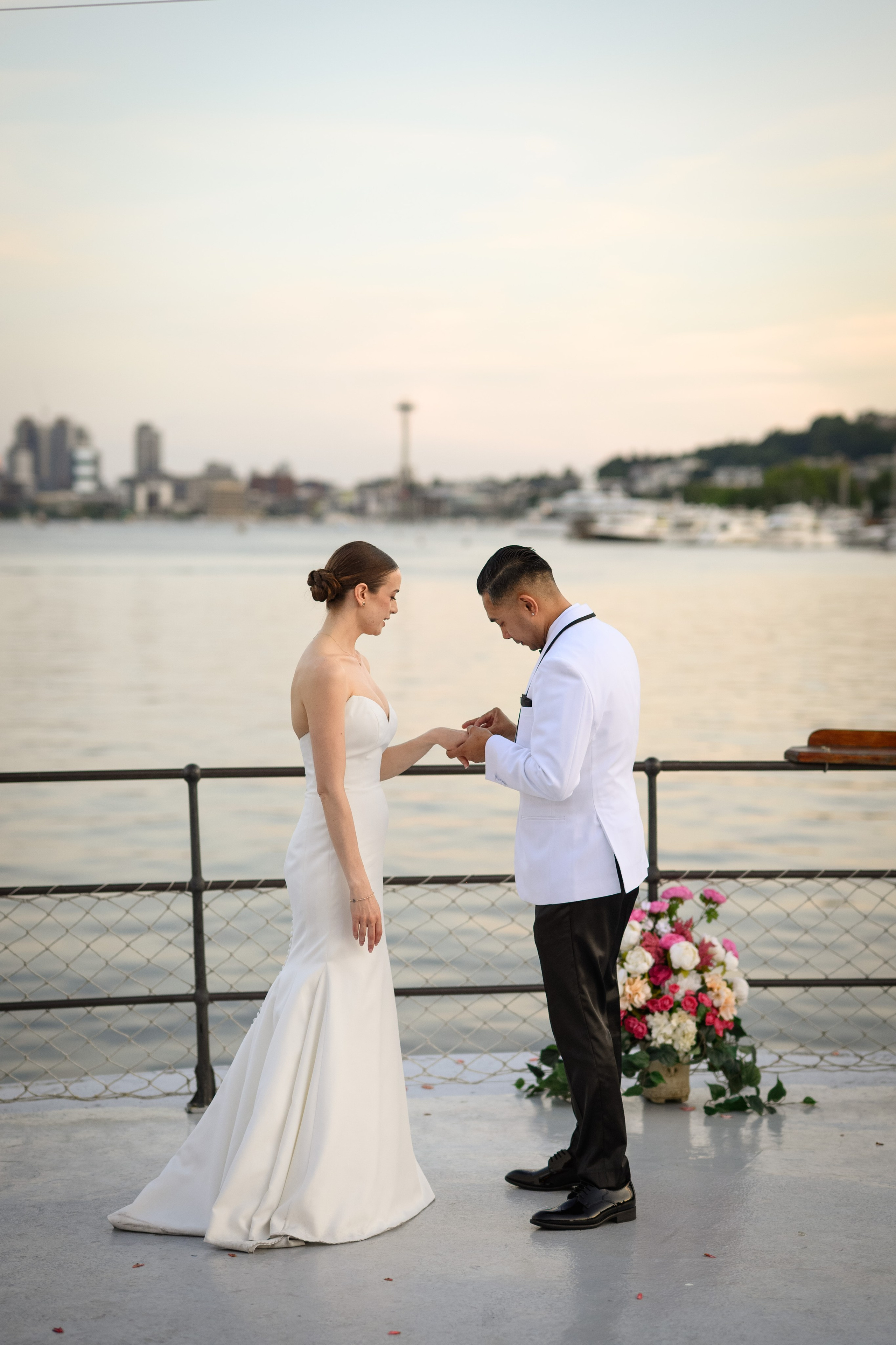 Kevin & Katie. Wedding & portrait photography in the Seattle Area. Helen Michelle photographer