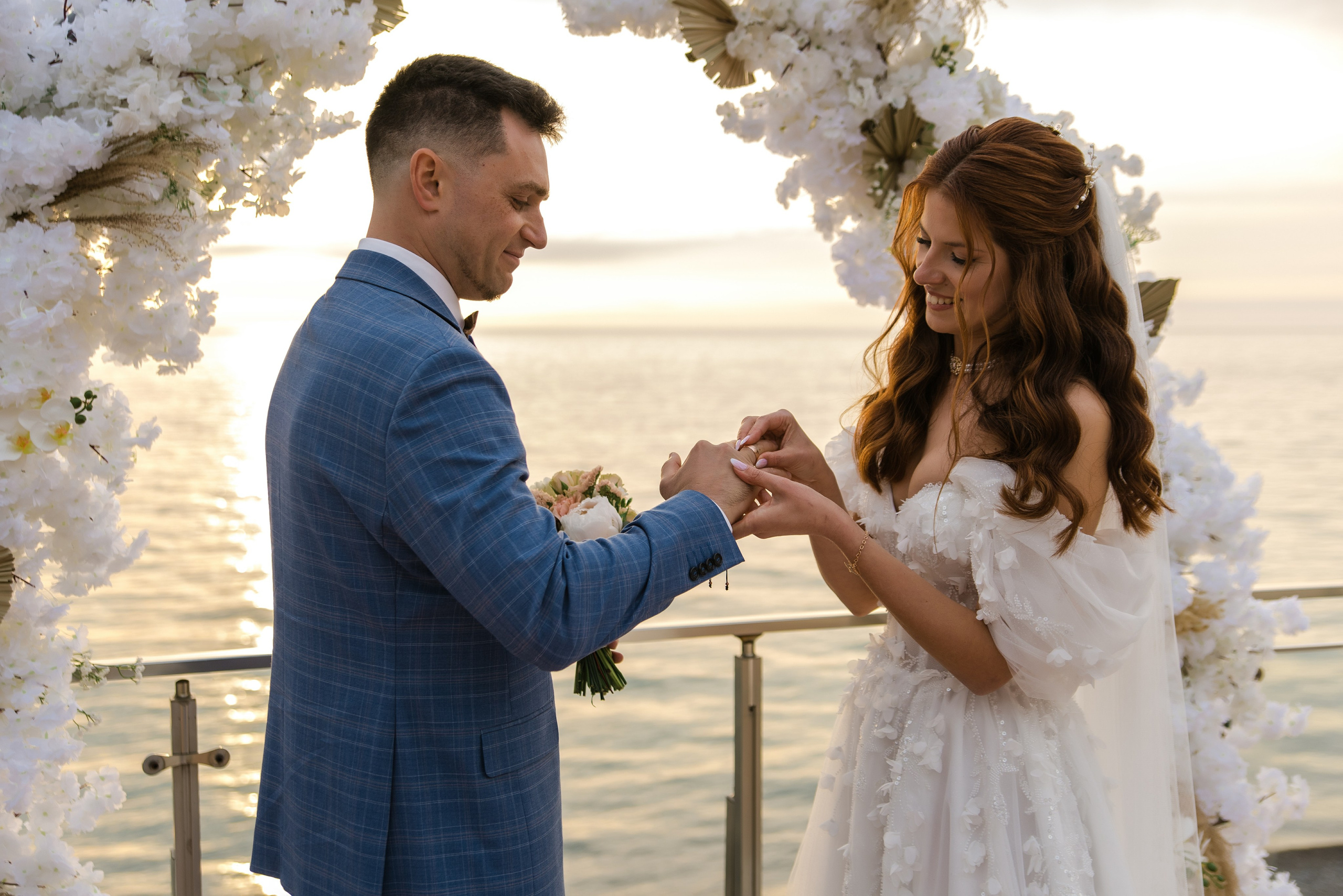 Свадьба на море в Батуми. Свадебные фотографы в Грузии, Армении. Макс Коваленко и Лара Татосян. Свадебный видеограф