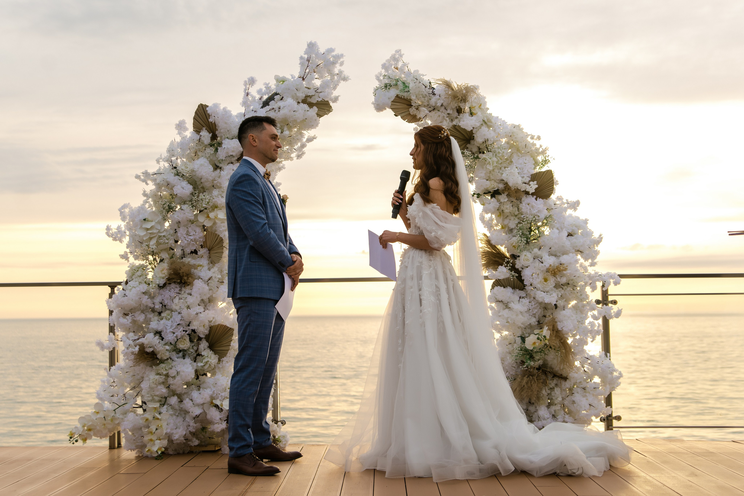 Свадьба на море в Батуми. Свадебные фотографы в Грузии, Армении. Макс Коваленко и Лара Татосян. Свадебный видеограф