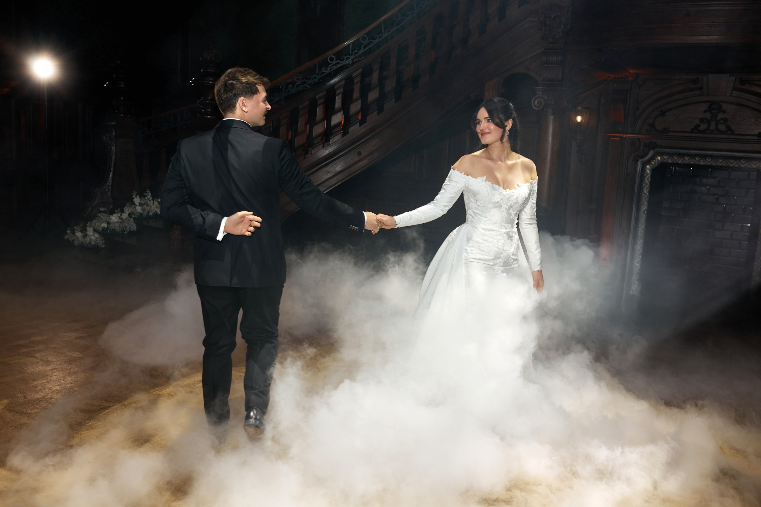 Wiktoria & Kacper. Pałac Goetz. Fotograf ślubny i rodzinny w Krakowie Yana Klymova