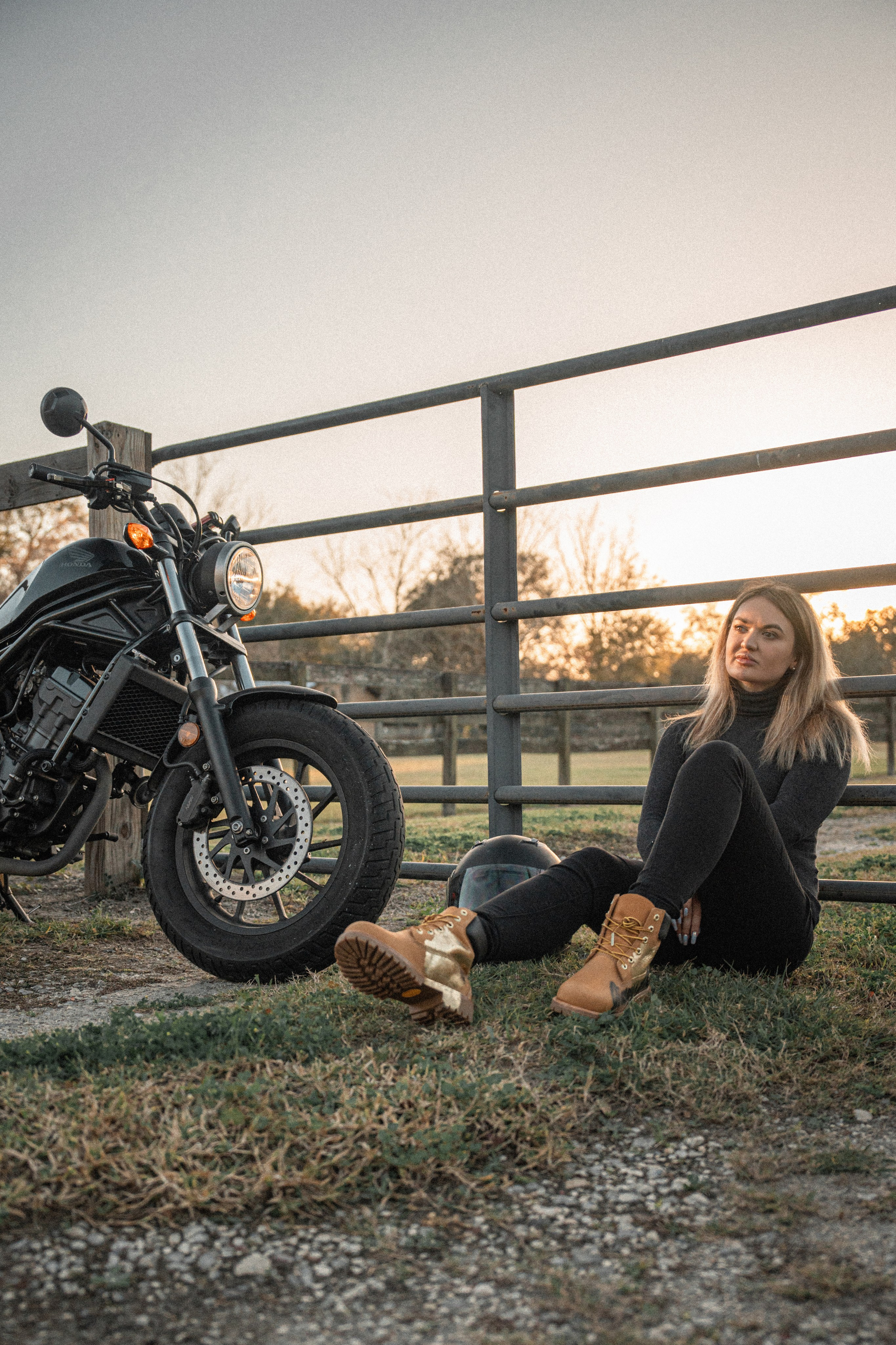 Anna on a Bike. Welcome to my video and photo world!