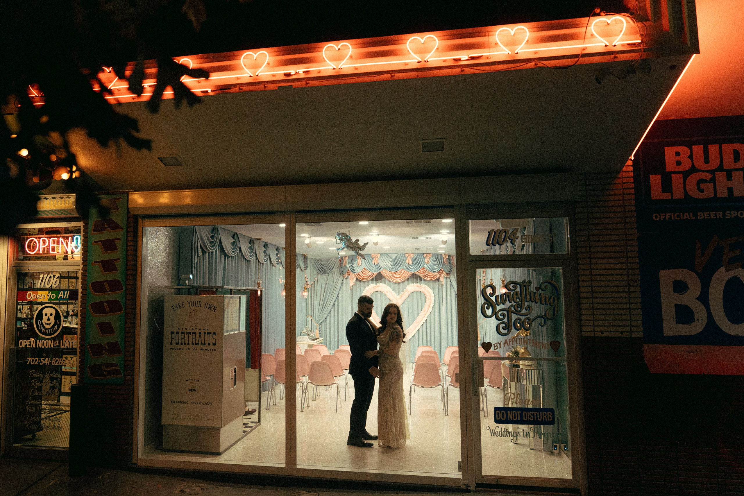 Brianna&Daniel. Wedding & elopement photographer Viktoriya Kravtsov. Las Vegas