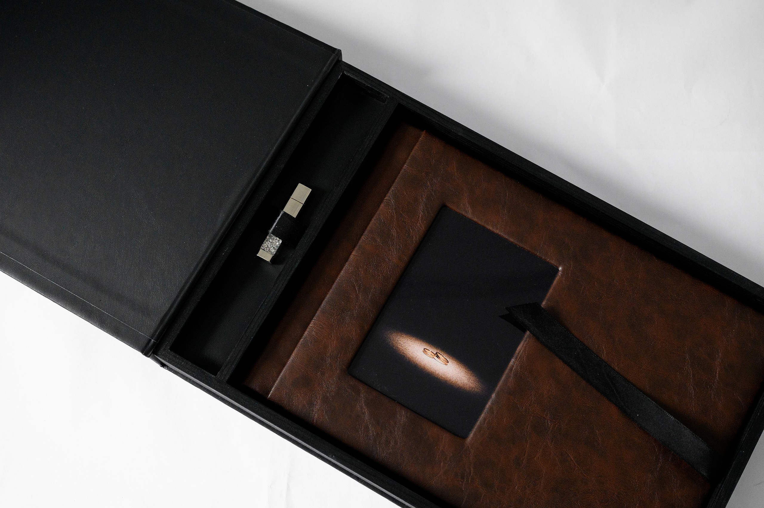 Albume Bogdan Palenciuc