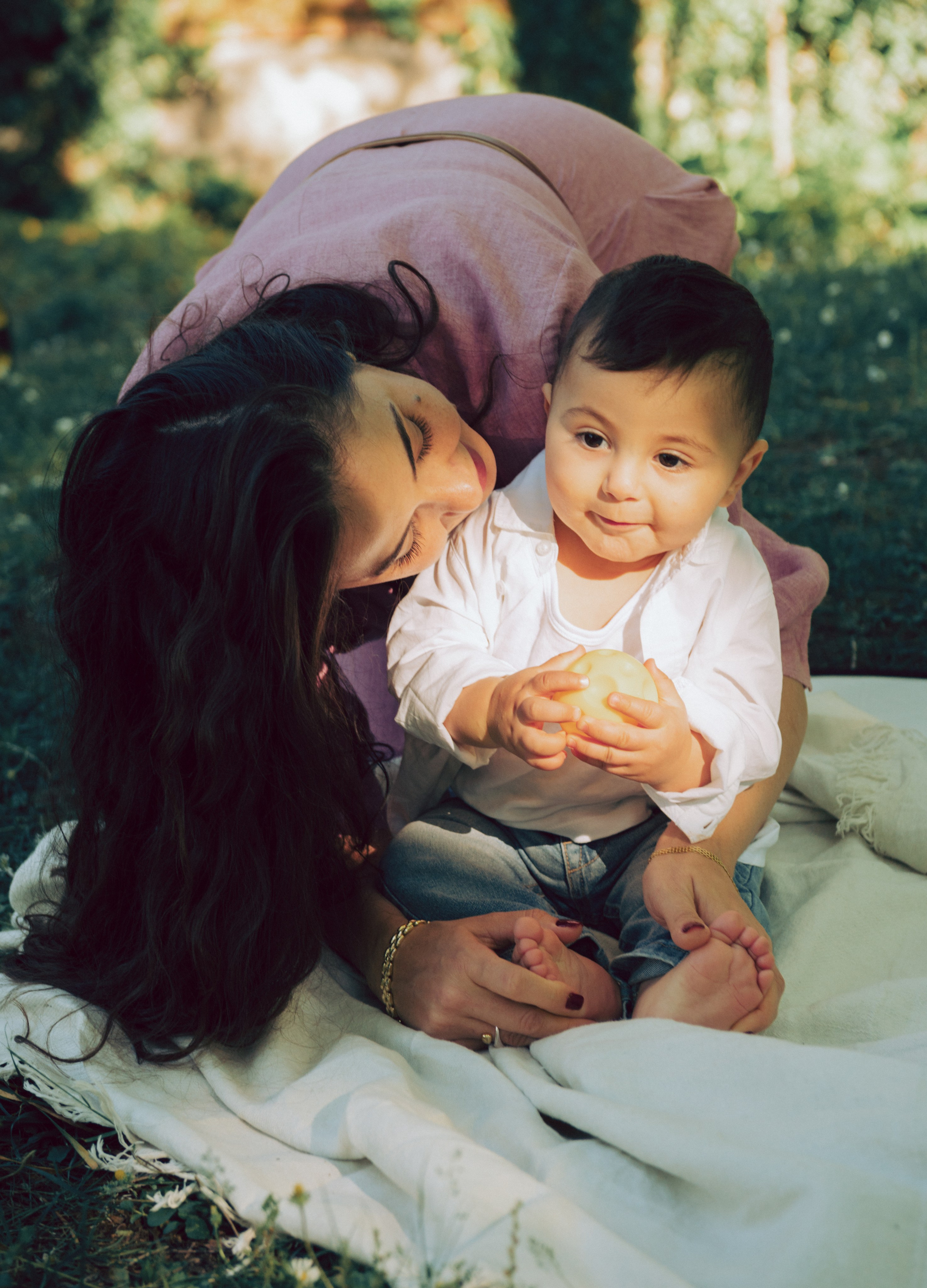 Nassib Maryam & Alexander in Milan. AnaMilanoFoto | Couple & Wedding Photographer in Milan