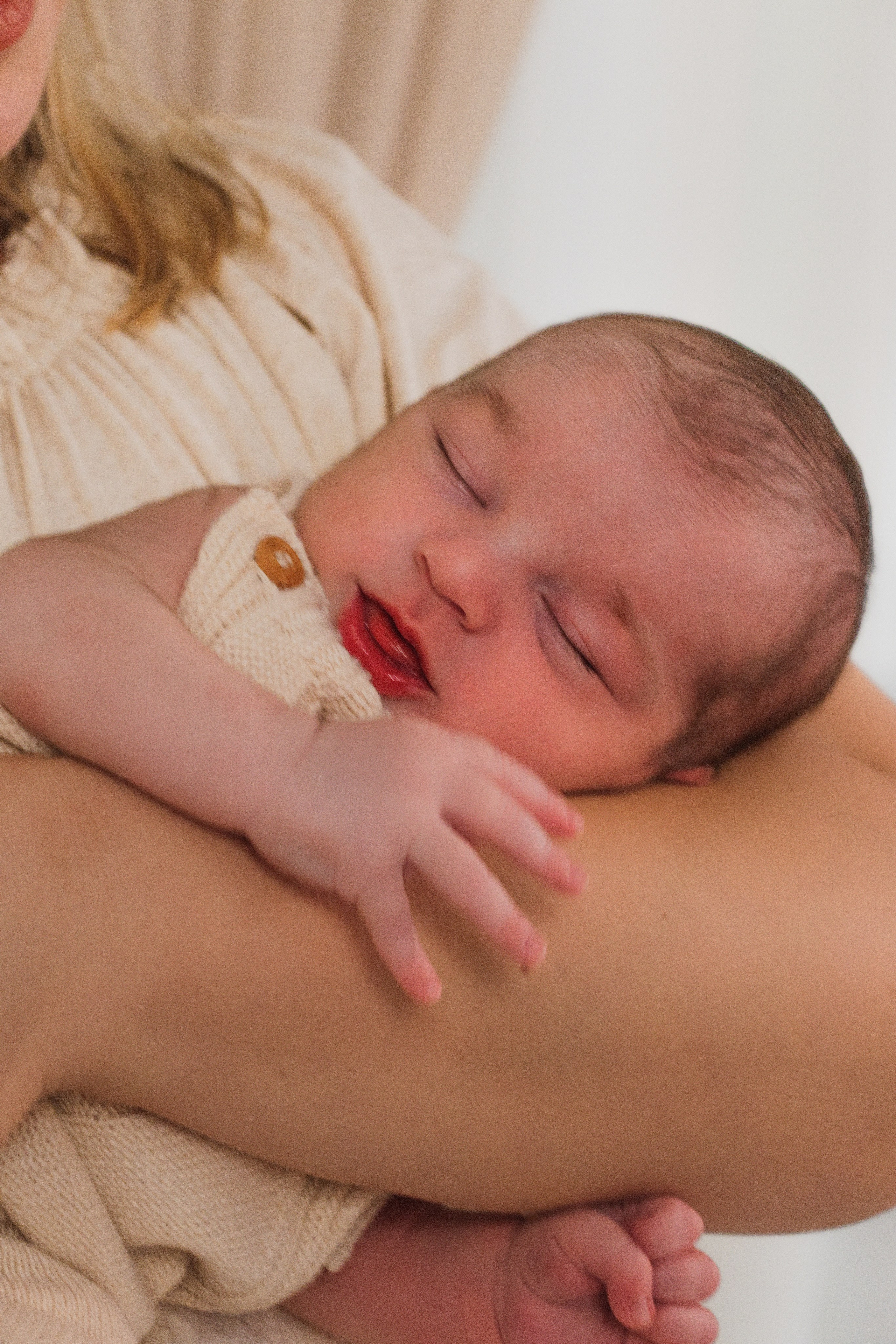 Ensaio Newborn em Sombrio. Fotografia de Recém-Nascido. Oukla Estúdio