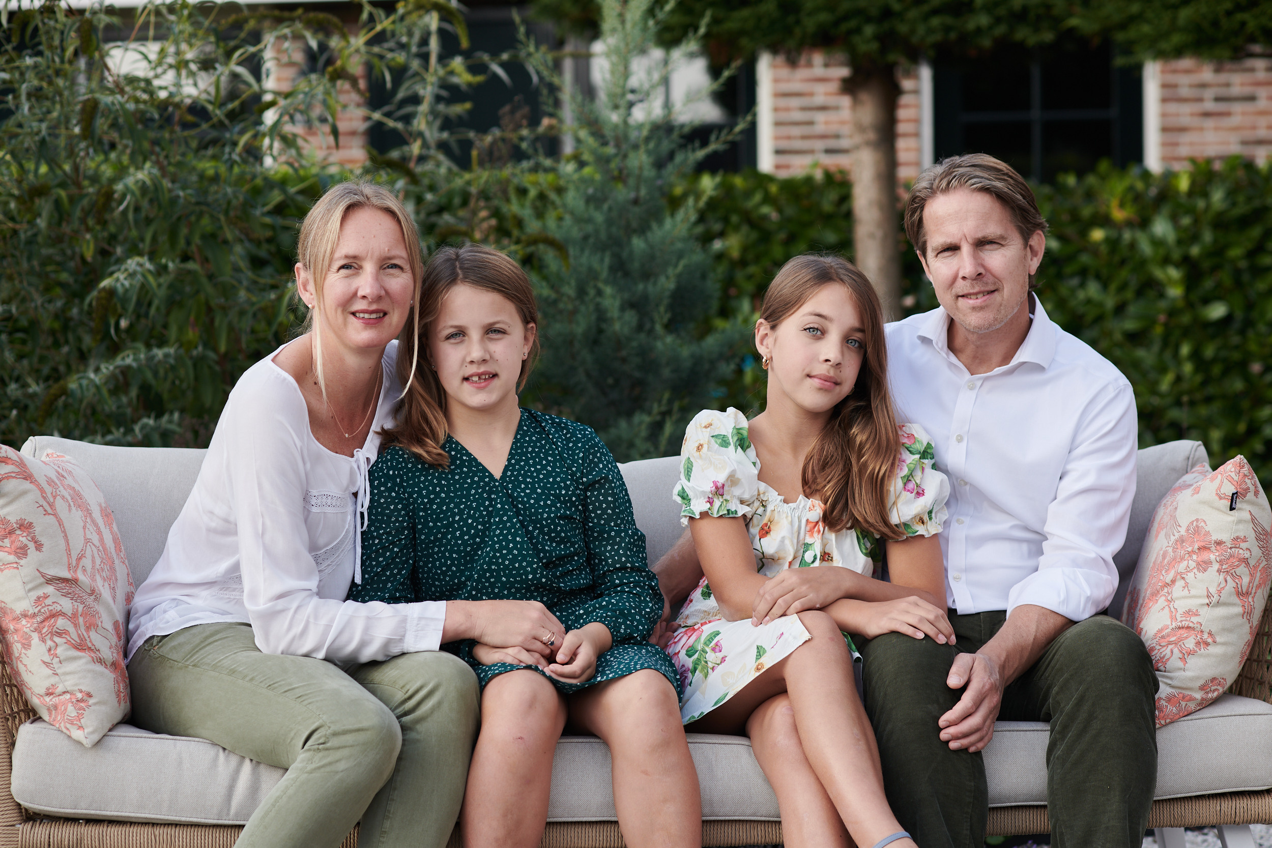 Family photo shoot in the Netherlands. Portrait and Wedding Photographer Brussels & Amsterdam