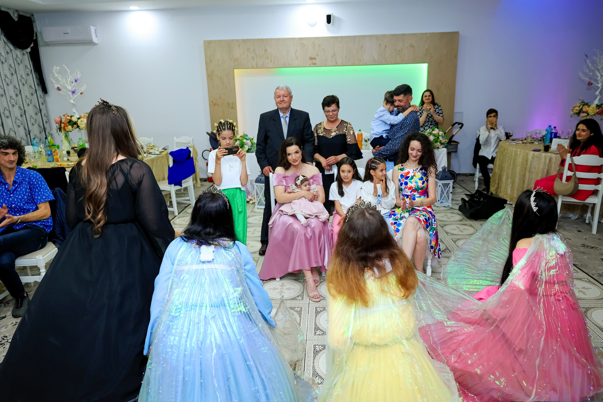 Iris Stefania. Moments By Gub