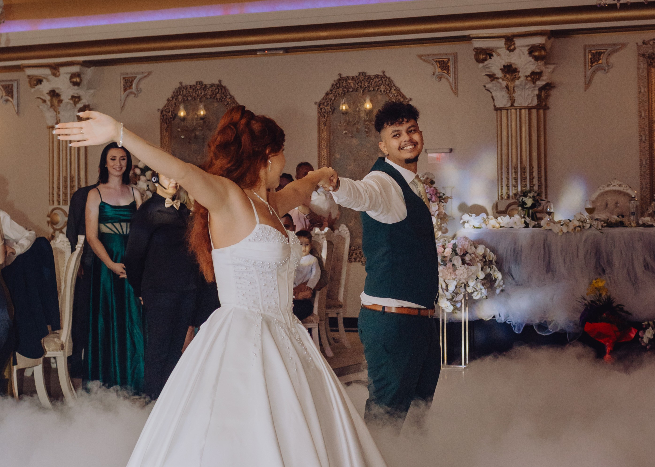 Paul & Maria. Wedding & couple photographer from Romania Rut Vetan