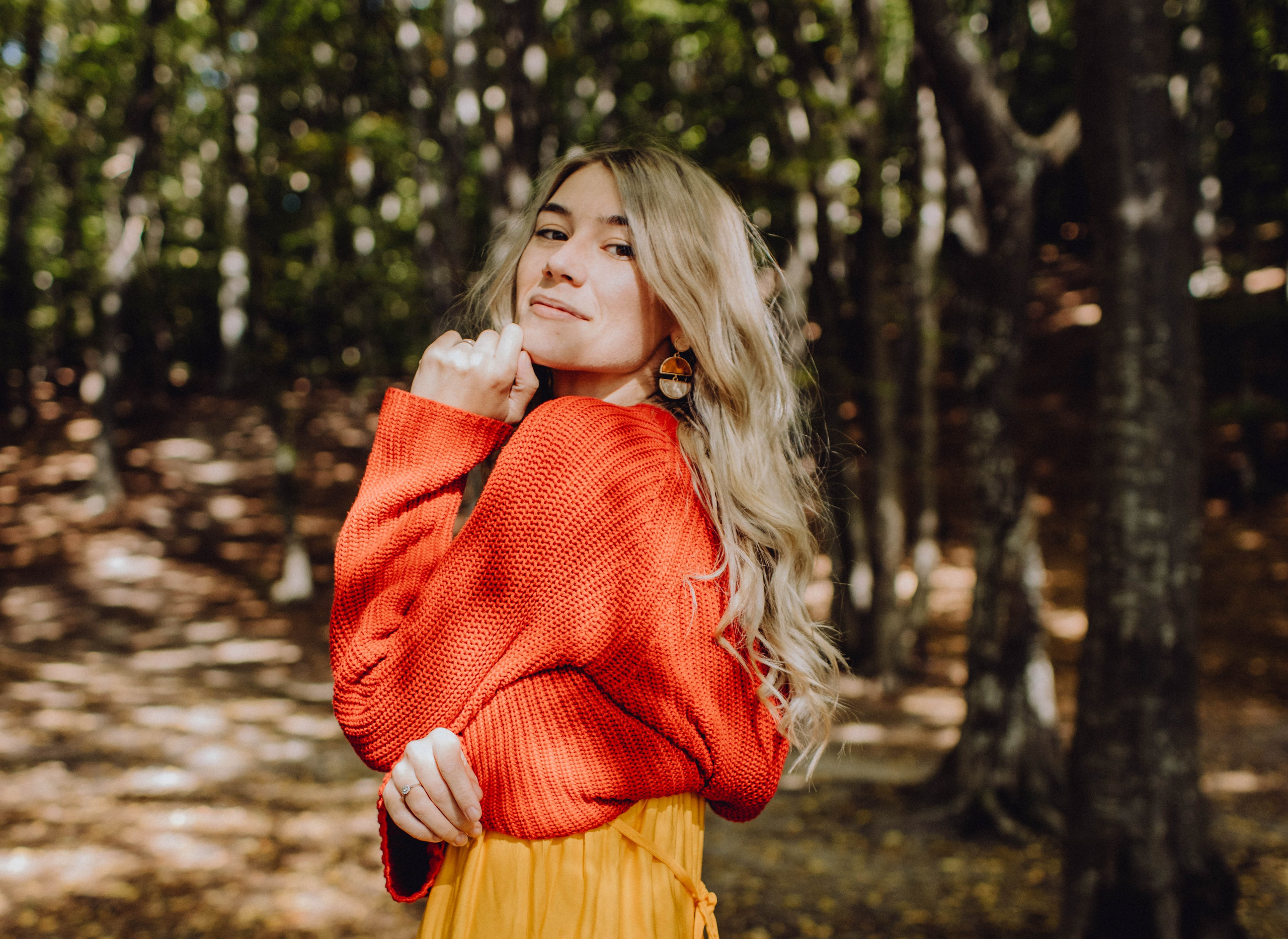 Medeea. Wedding & couple photographer from Romania Rut Vetan