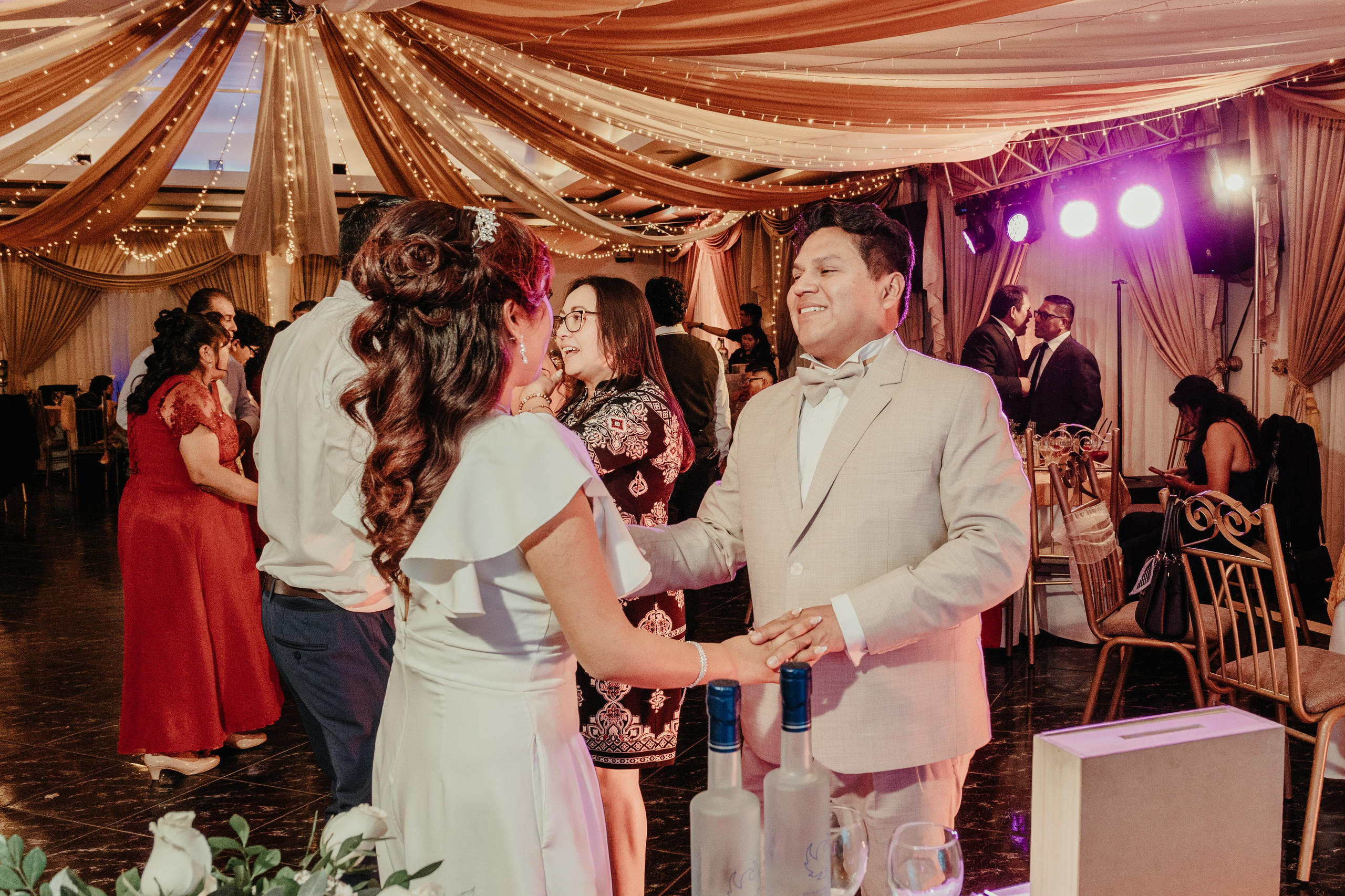 VANESSA + FRANKLIN BODA RELIGIOSA. Studio KVTA | Fotografía y Video de Bodas en Arequipa