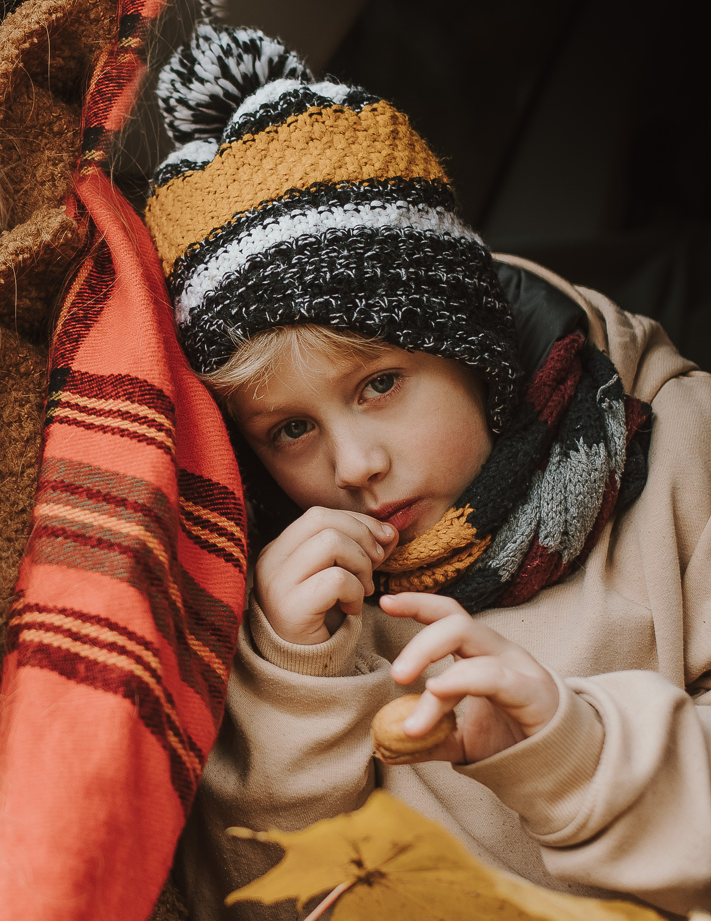 Rudens fotosesija ar mašīnu. Fotogrāfs Rīgā — Katerina Gordik