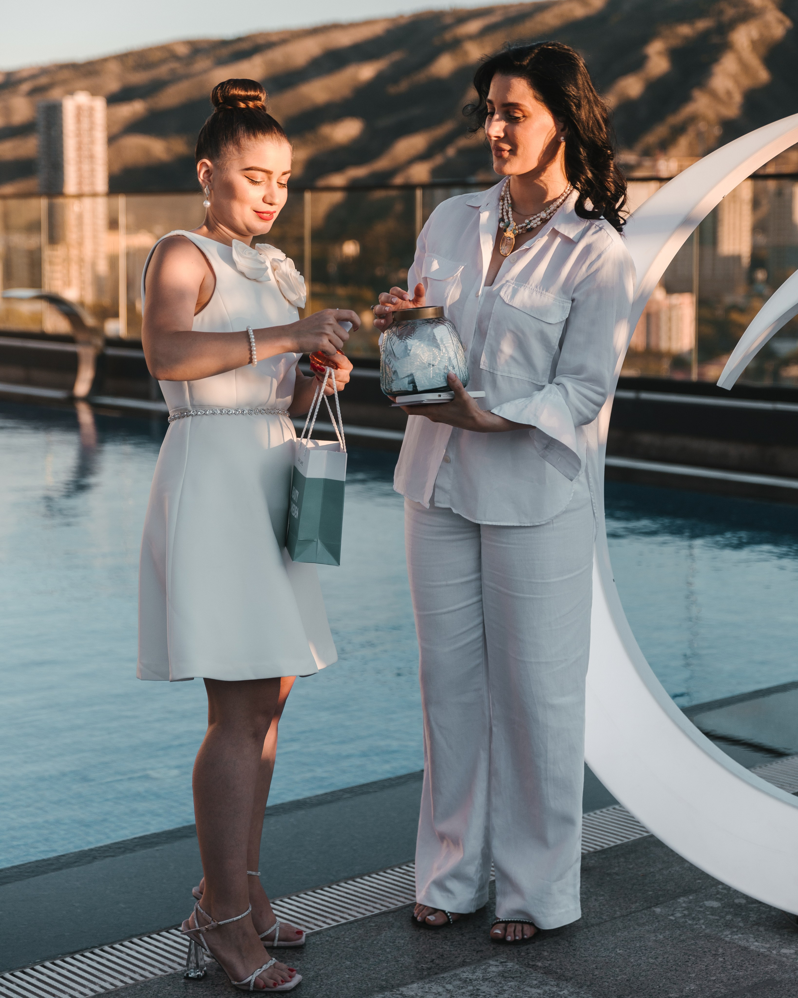 Pool Party. Bspander