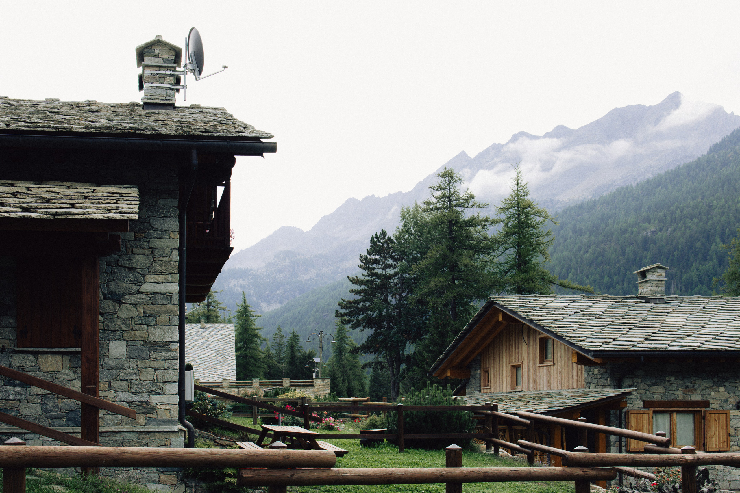 Anastasiya & Emanuele | Italian Alps. Liza Bizzaro — Italy Wedding, Love Story & Portrait Photographer in Milan, Turin, Piedmont and Across Italy