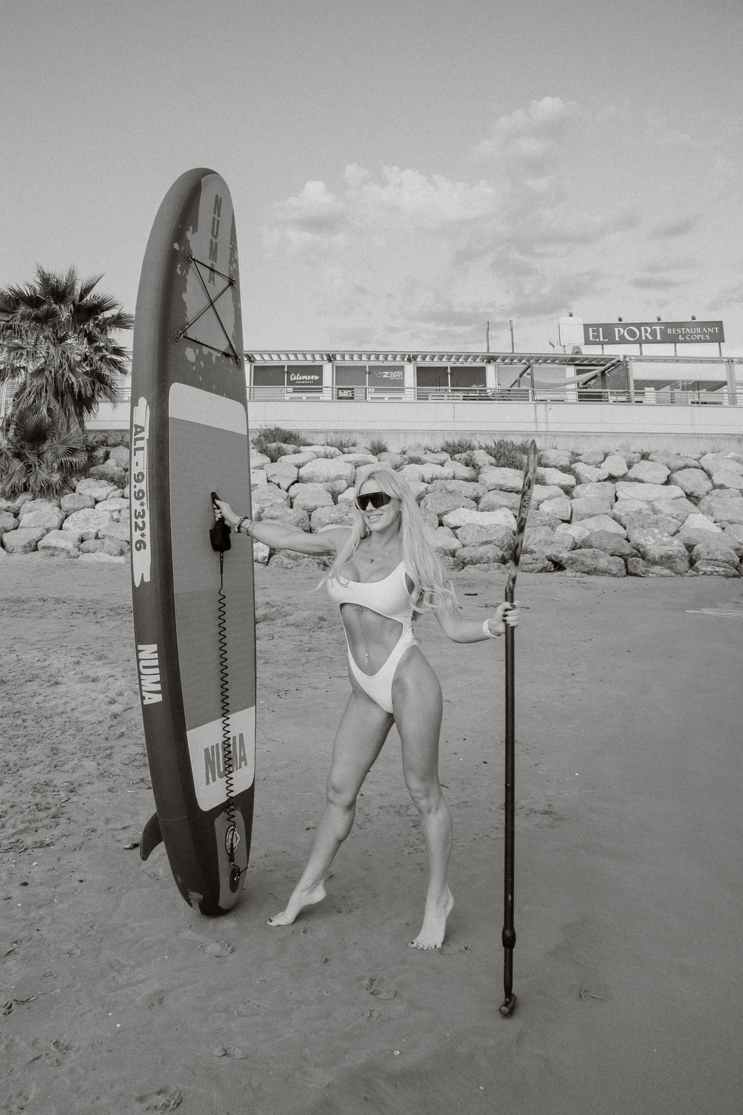 Sesión individual en la playa. Fotografía profesional en Calafell - Elena Medvedeva