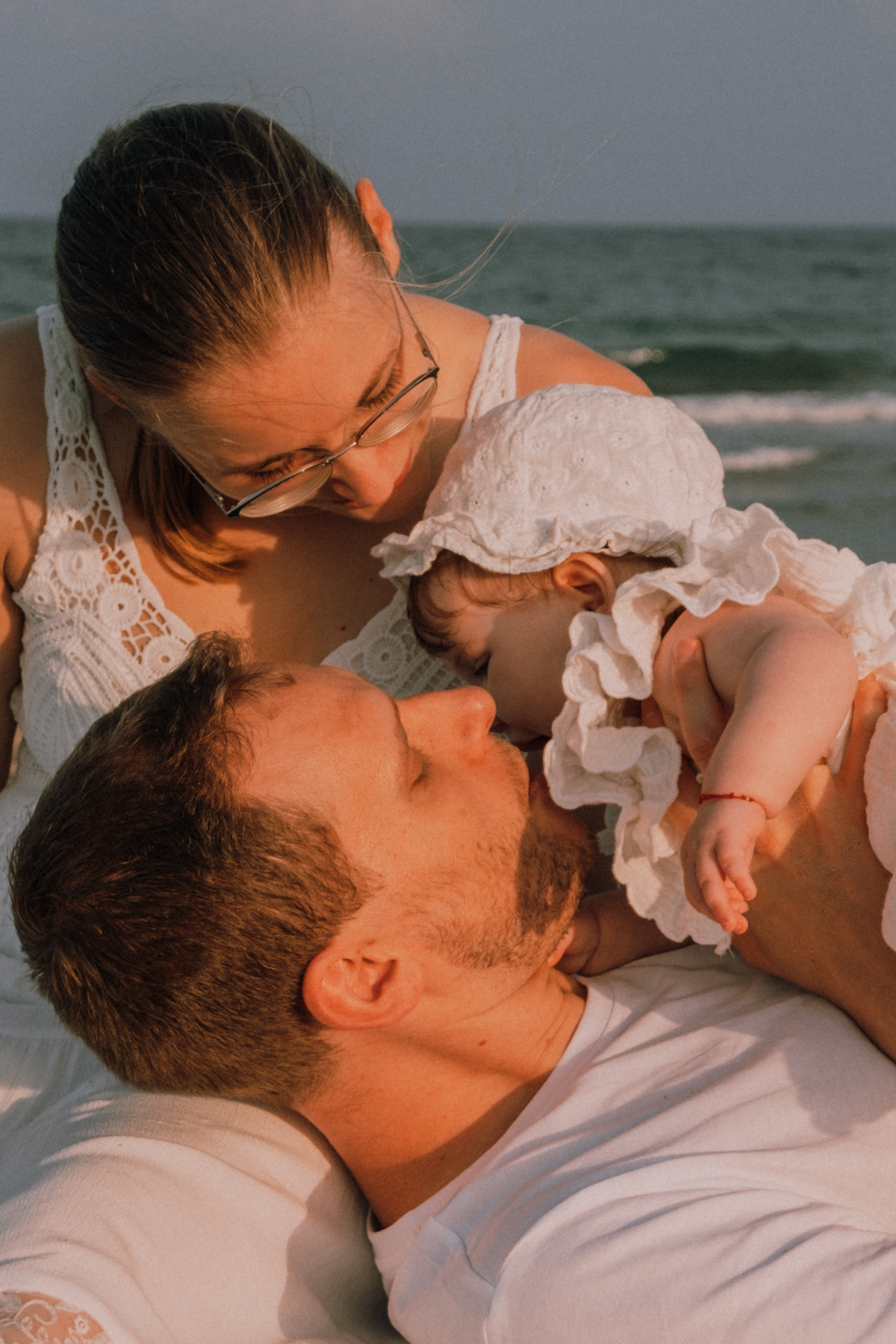 Семейная фотосессия на пляже. Профессиональная фотосъемка в Калафелле — Елена Медведева