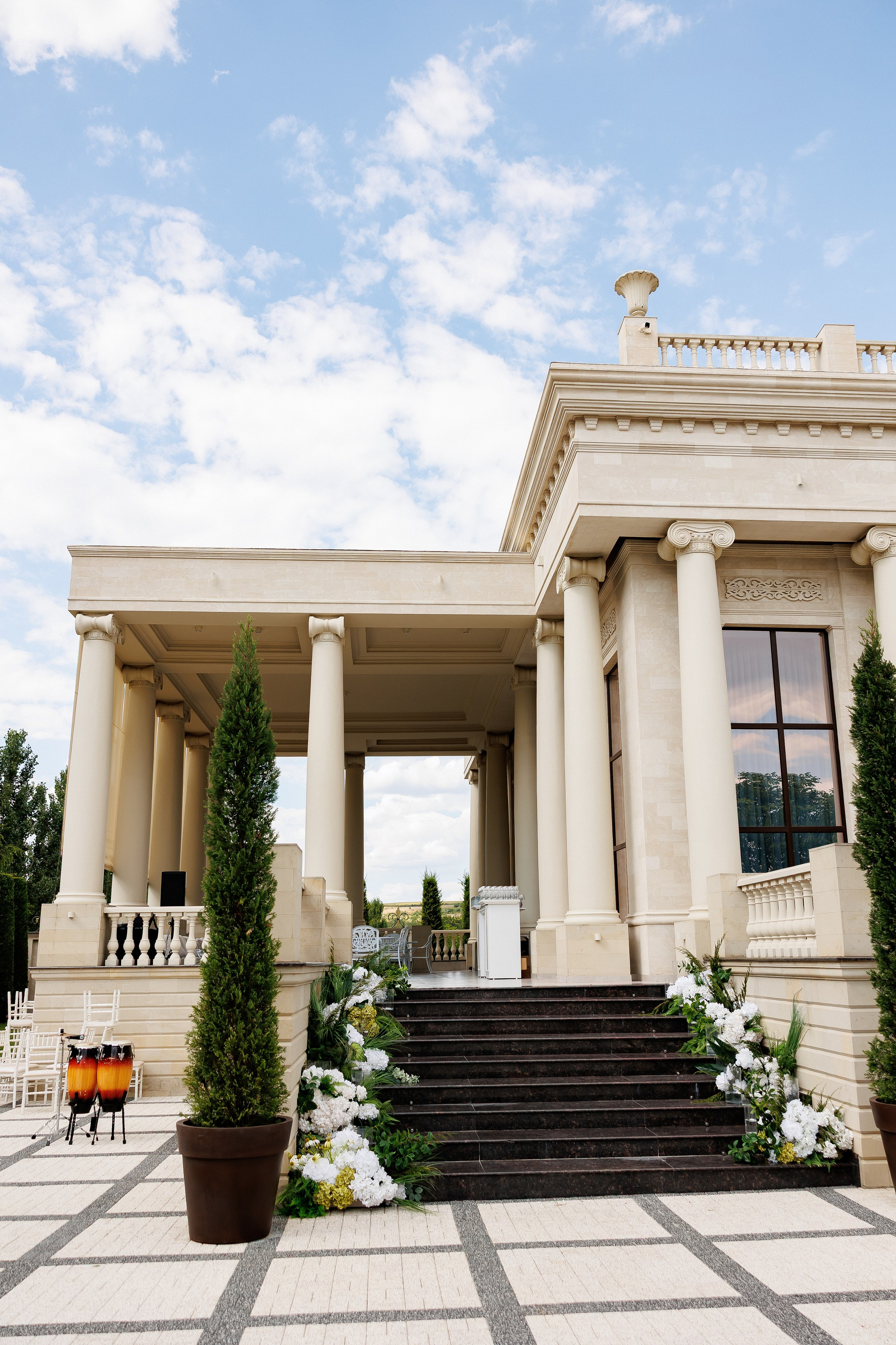 Eugen & Livia — Grand Elysee — Wedding Day. Servicii Foto și Video 067188353