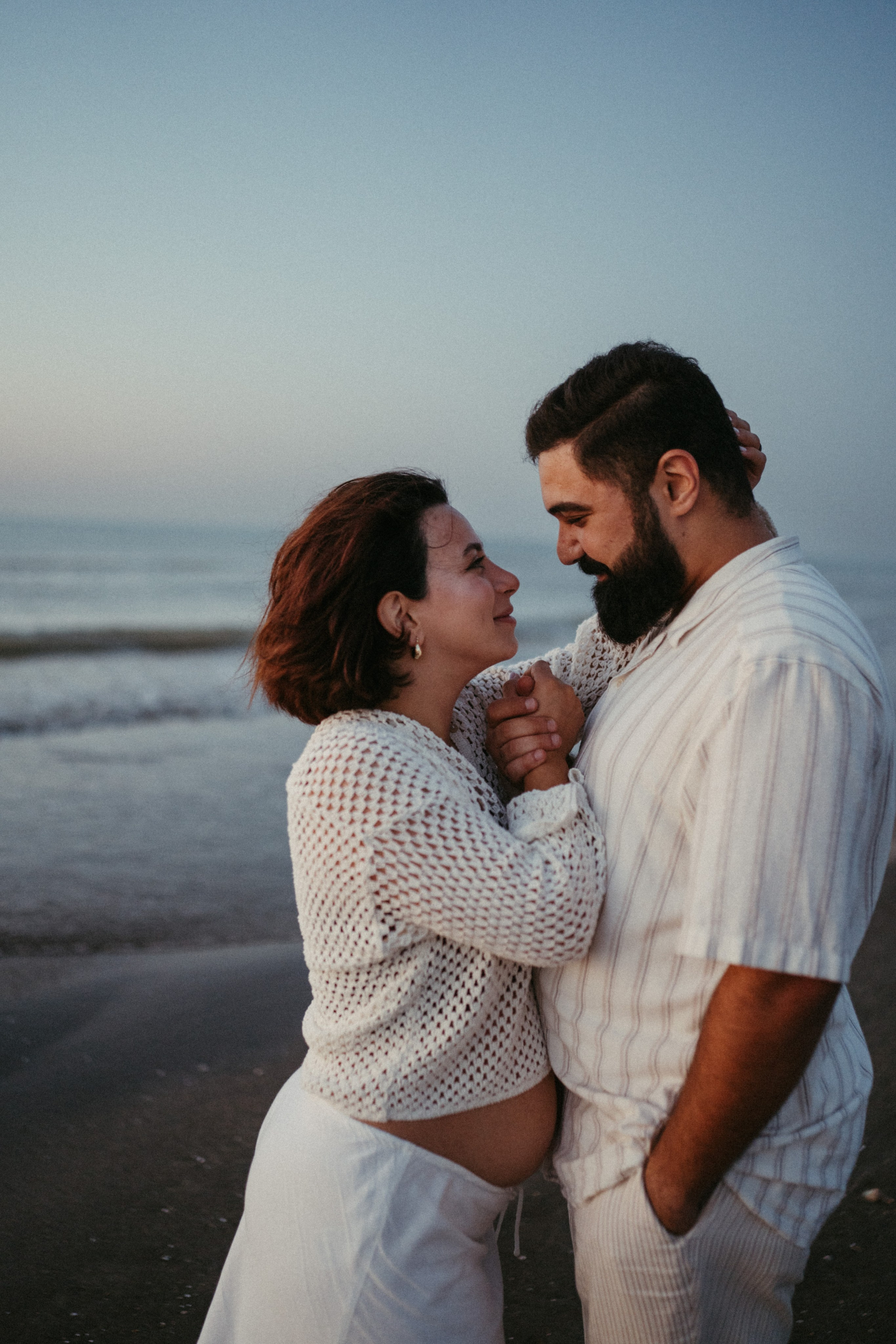 Expecting Javad. Family photographer in Saudi Arabia