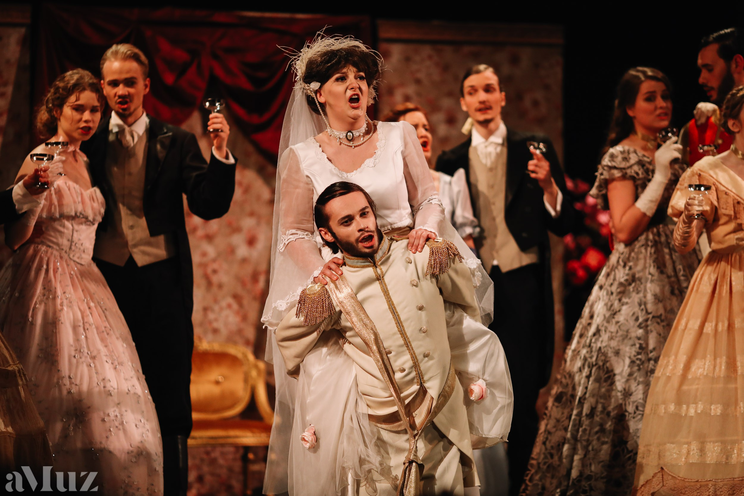 Opera Łąkowa. Fotograf Ślubny Warszawa - Sesje Biznesowe Rodzinne Eventy