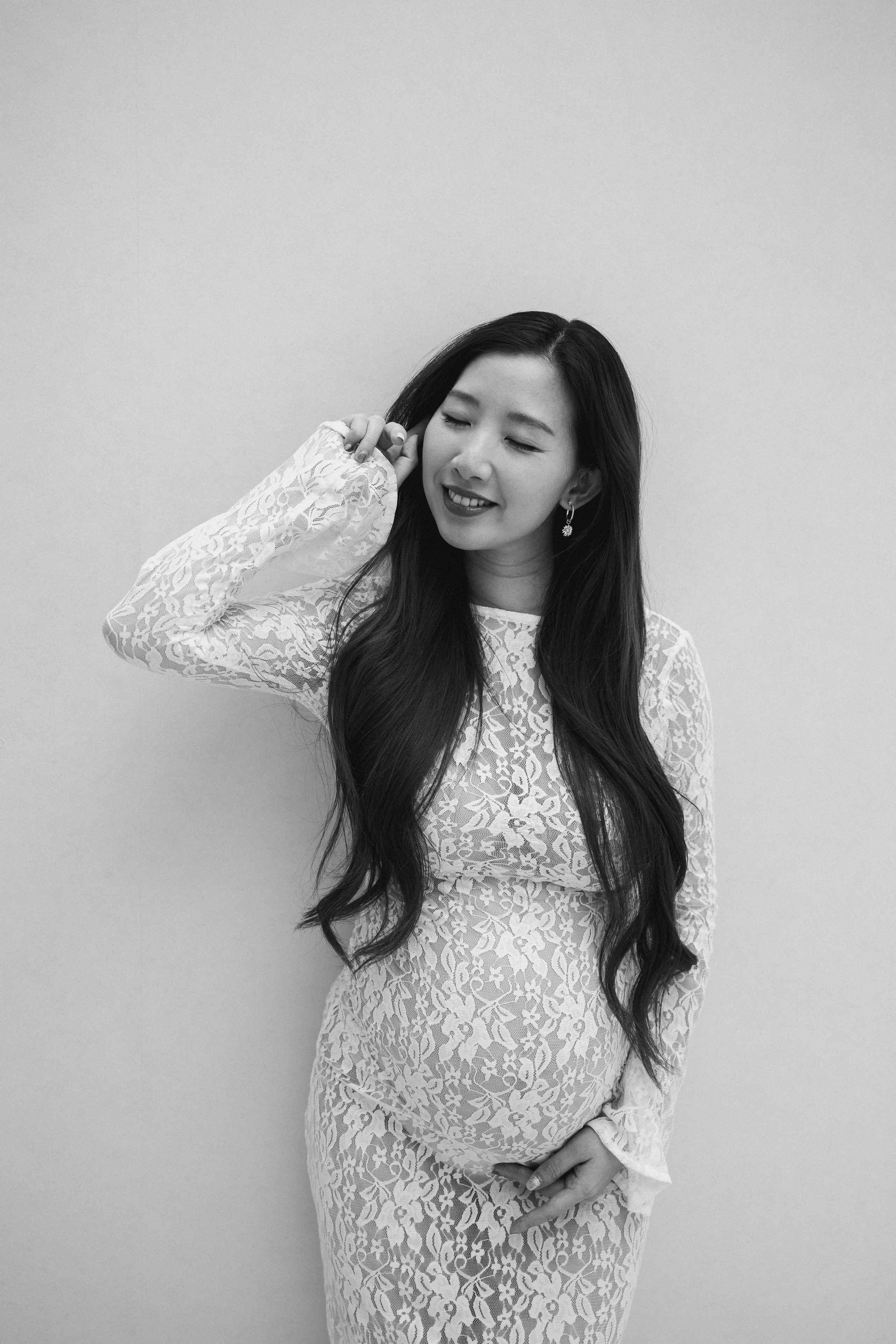 The Sweetest Anticipation. Family and wedding photographer in Bangkok, Thailand