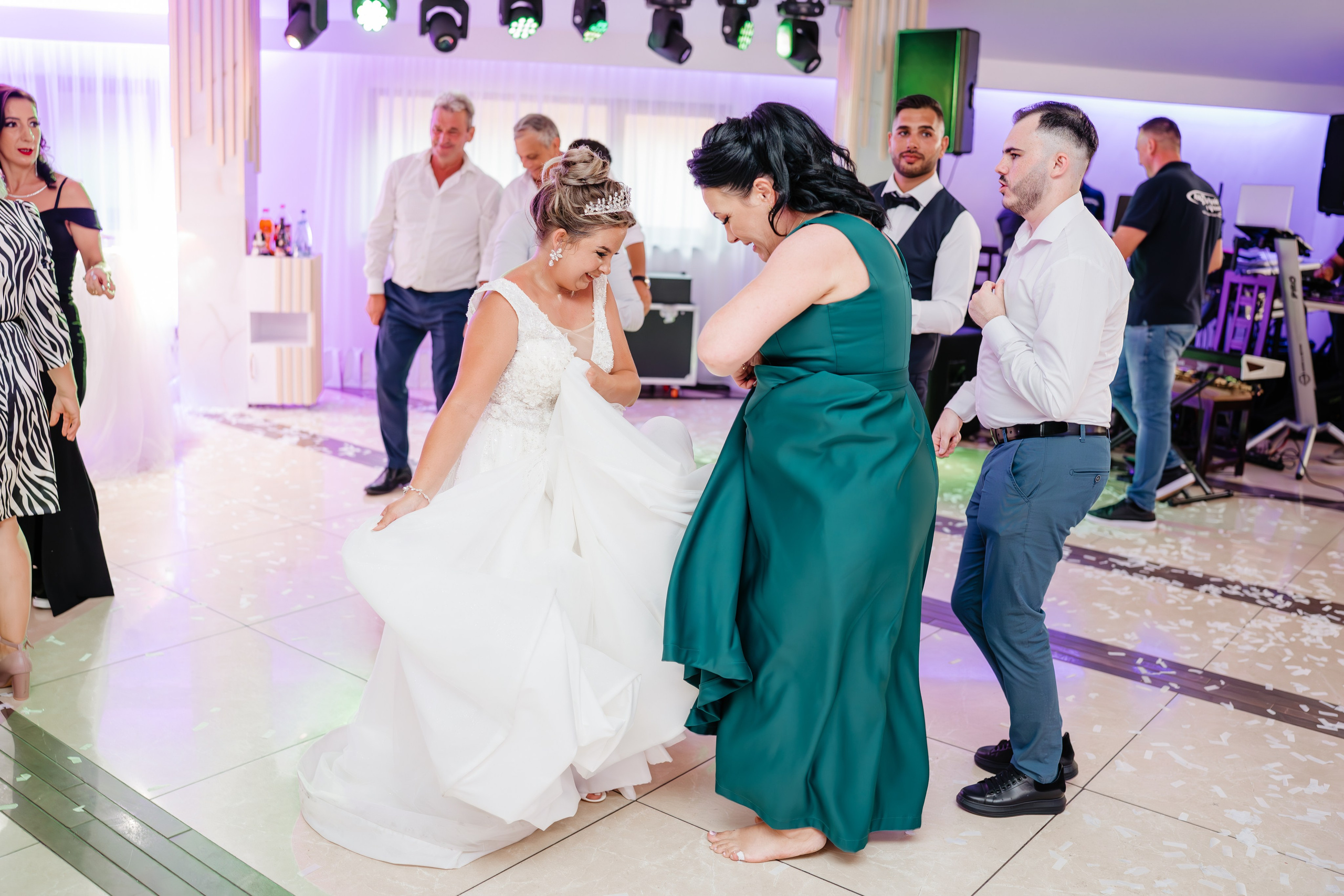 Roberta&Claudiu. Avram Madalina Photography