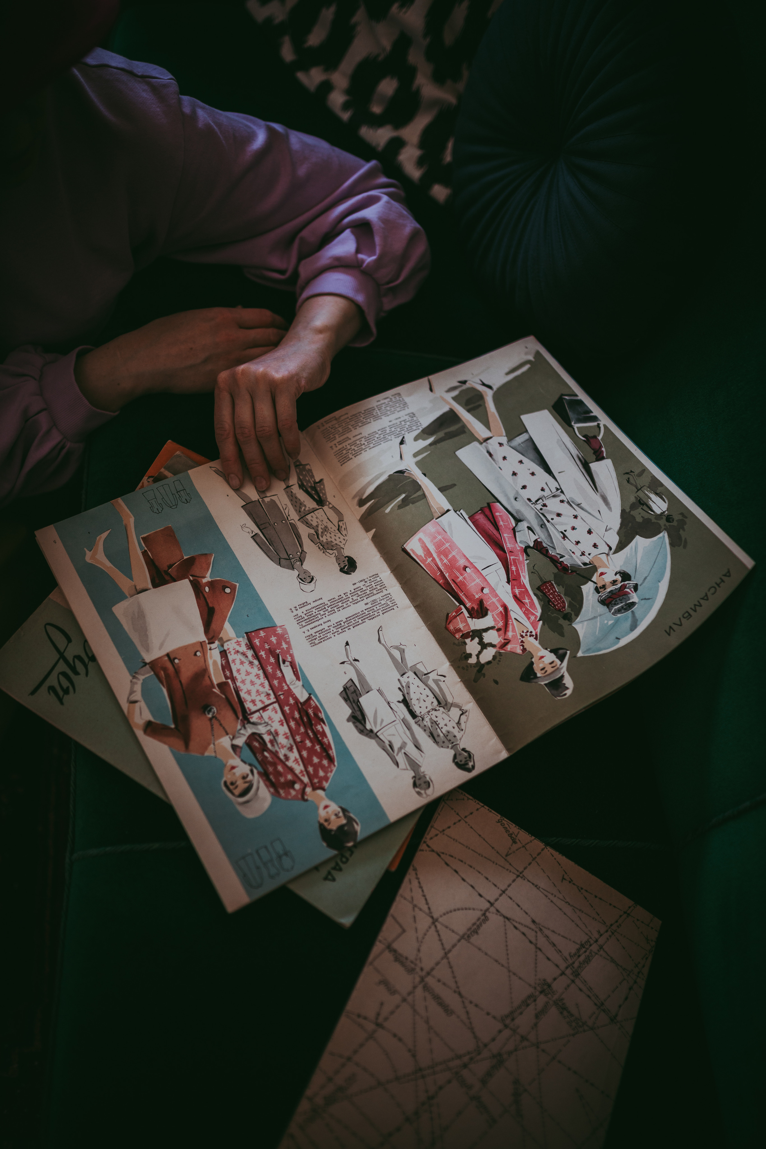 @pampanamhats. Alina Cherepanova, a family photographer based in Helsinki/Finland