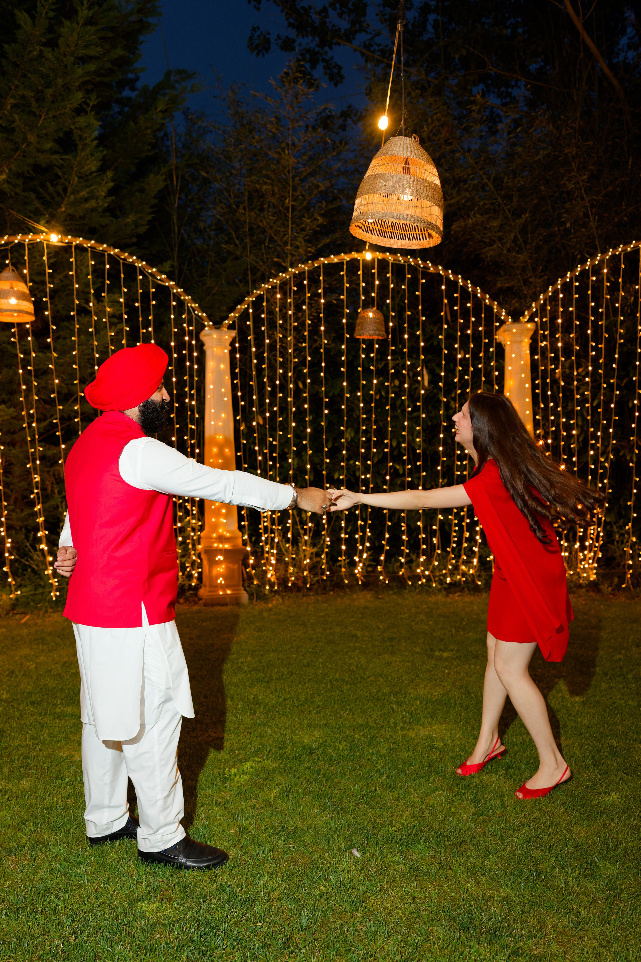 Pizza Party at Tenuta Massini, Florence, Italy. Destination Wedding Photographer — Nikita Burtsev