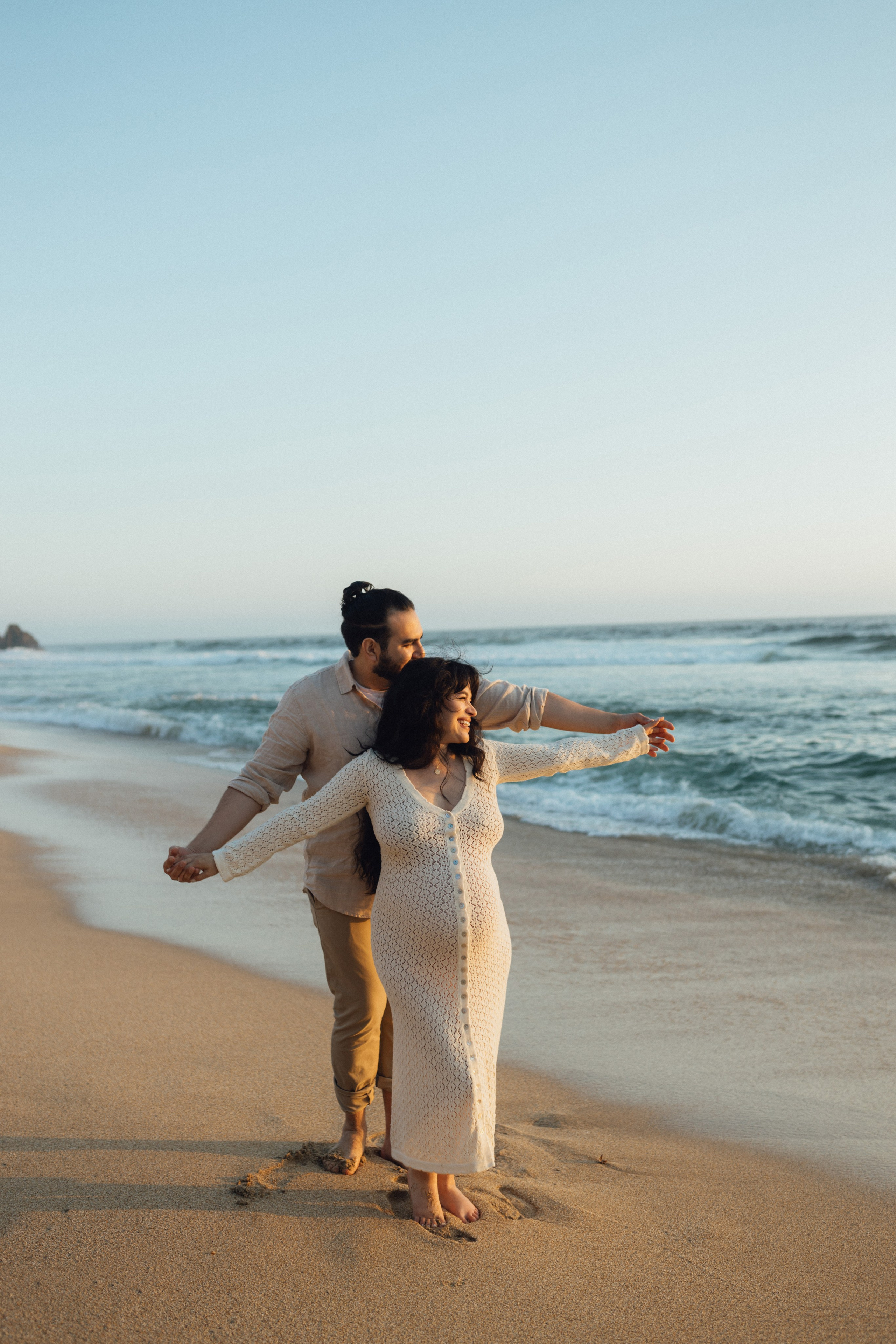 Gray Whale Cove State Beach Maternity Photo Session. Maternity, newborn photographer in the Bay Area|Iryna Rakivnenko