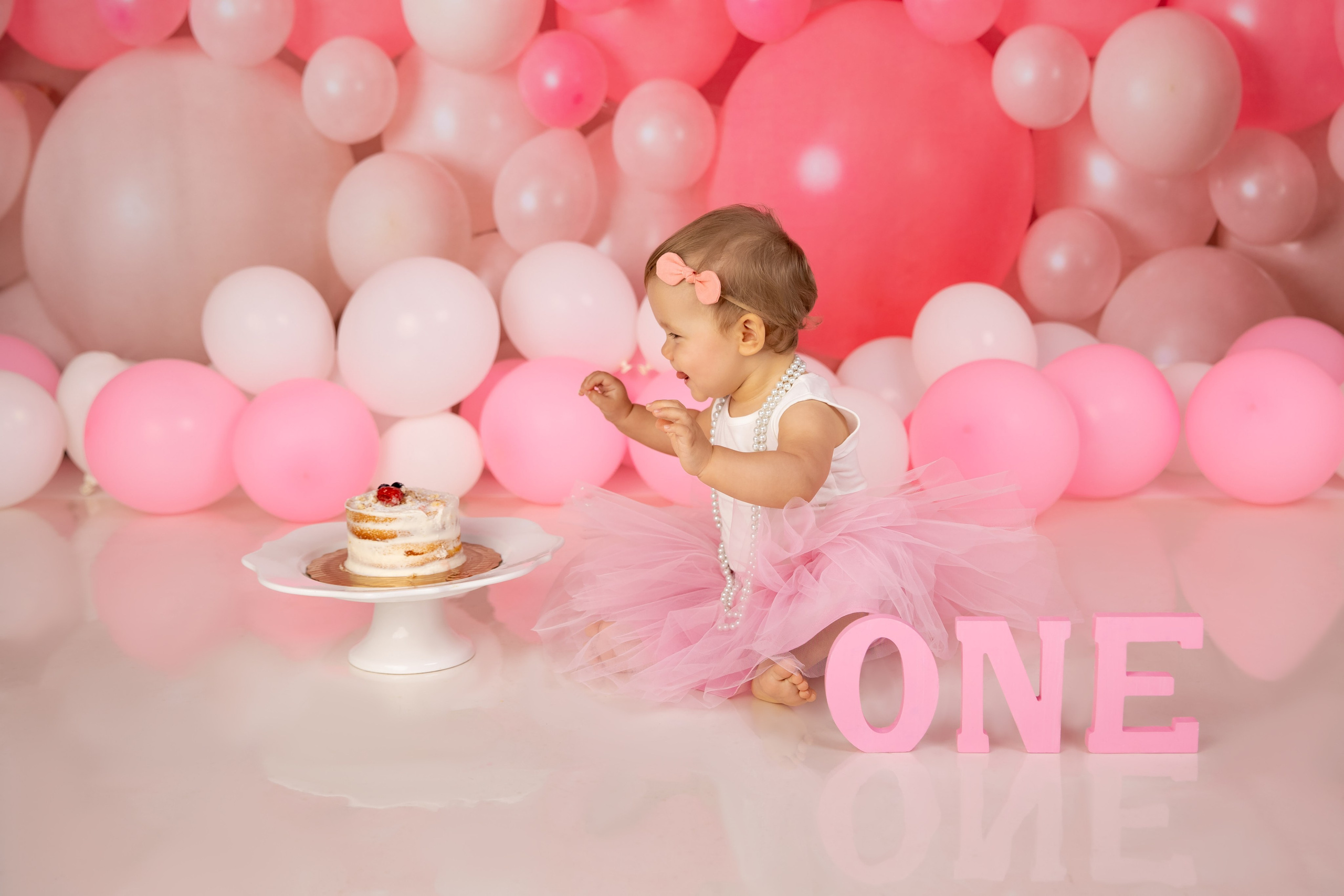 Smash cake photo session in Miami. Miami Family and Event Photographer