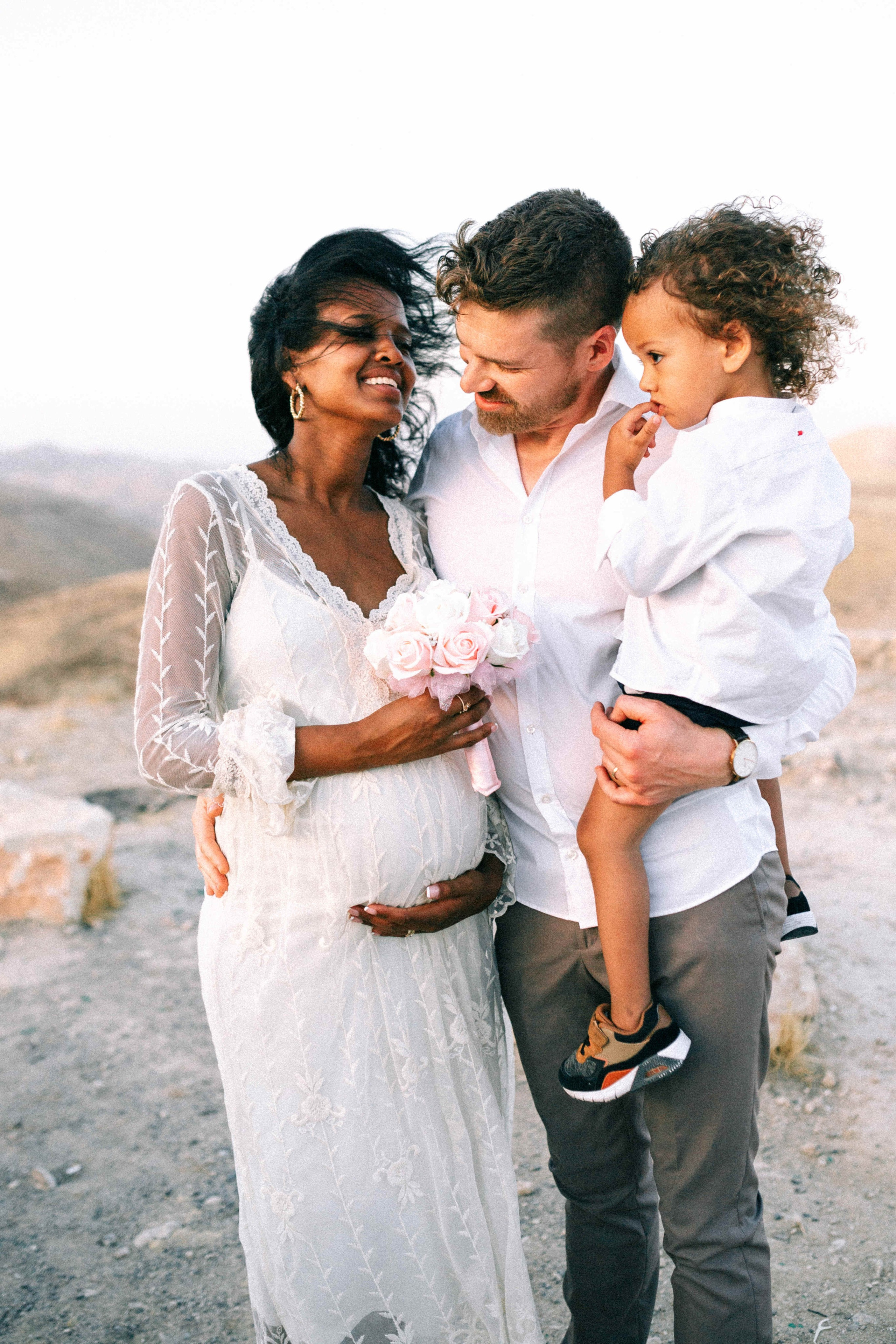 PHOTO SESSION IN THE DESERT NEAR MAALE ADUMIM. PHOTOGRAPHER IN ISRAEL