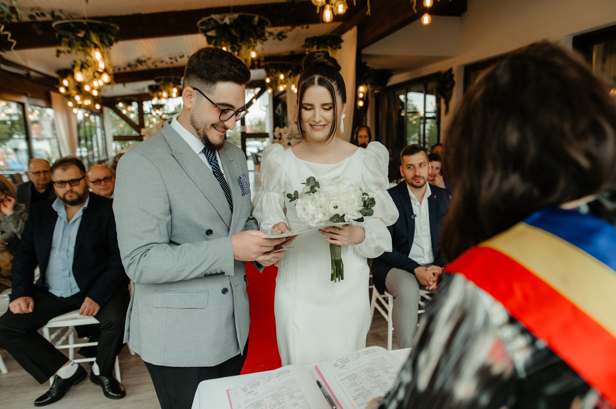 Cununie civila facuta in alta zi. Proud Vision Weddings | Wedding Photography & Film — Servicii profesionale Foto Video Nunta Iasi